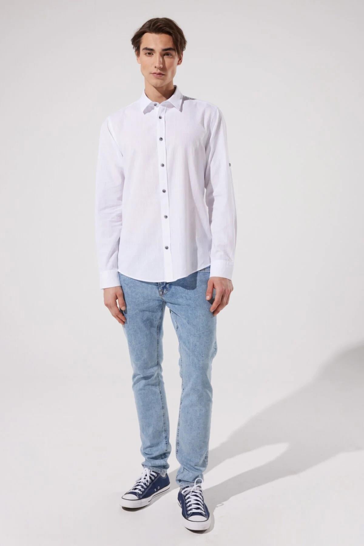 Lee Erkek Regular Fit Normal Kesim %100 Pamuk Uzun Kollu Beyaz Gömlek L231069100 - Lee - L231069100