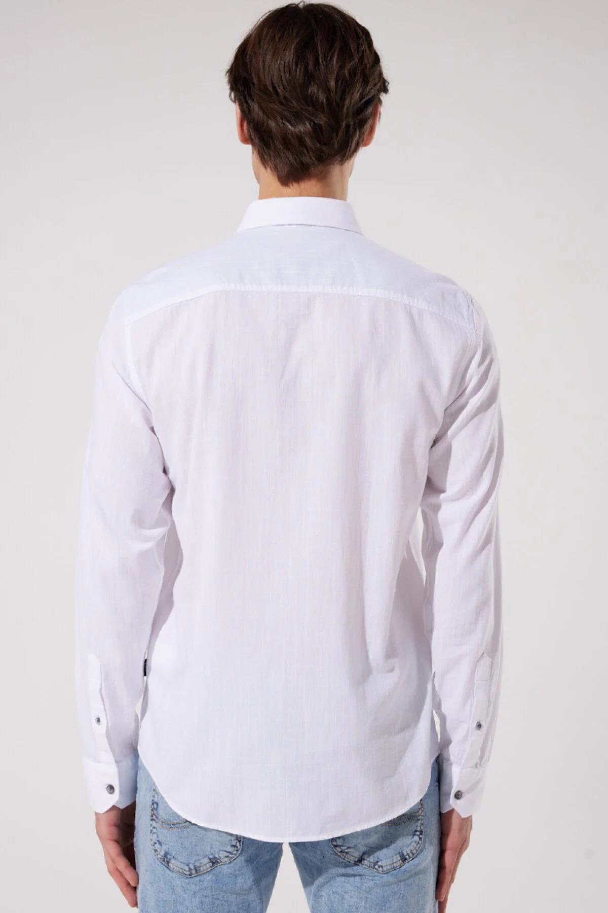 Lee Erkek Regular Fit Normal Kesim %100 Pamuk Uzun Kollu Beyaz Gömlek L231069100 - Lee - L231069100