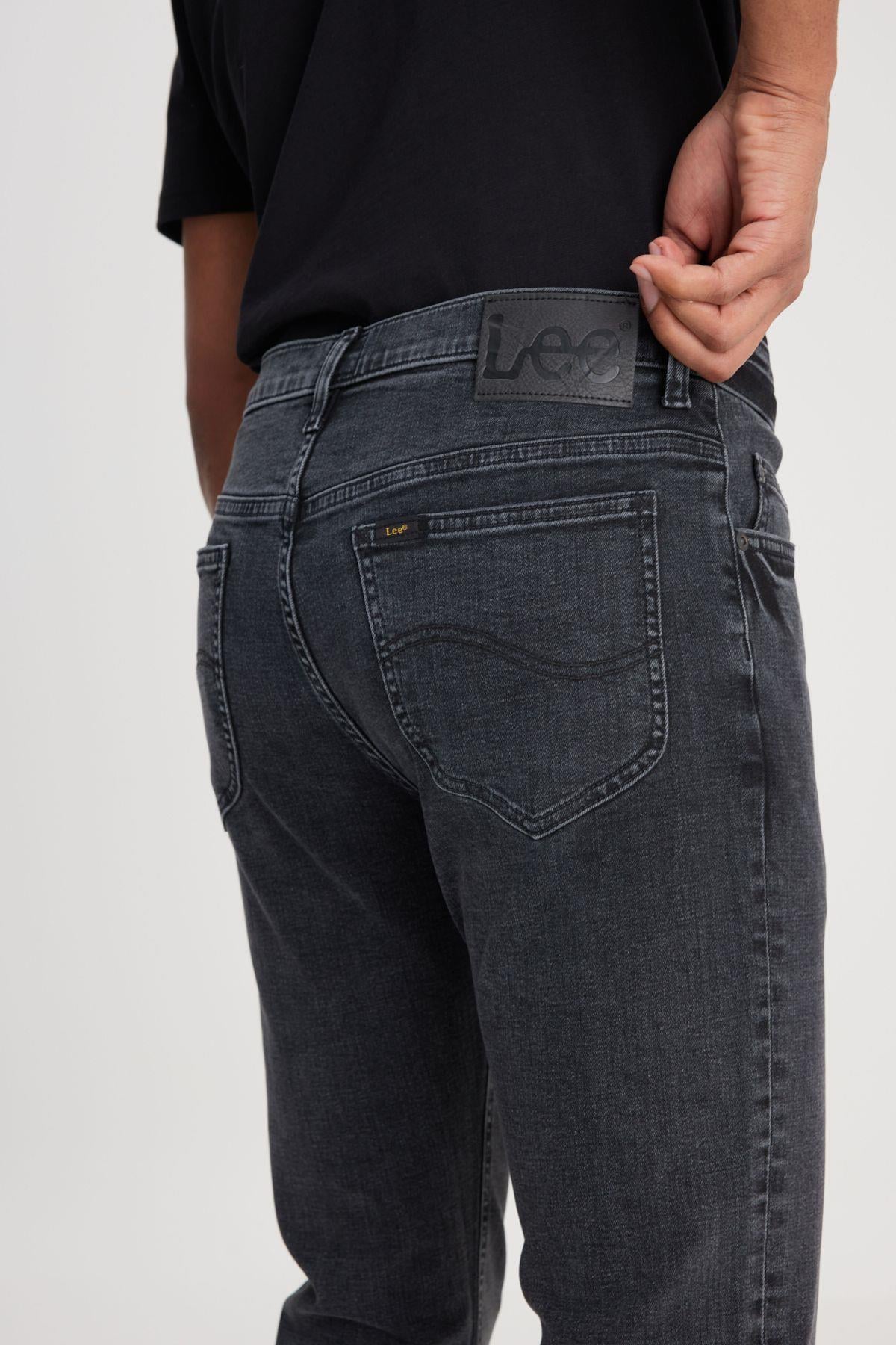 Lee Erkek Slim Fit Dar Kesim Normal Bel Dar Paça Rider Siyah Jean Kot Pantolon - L701071001 - Lee - L701071001