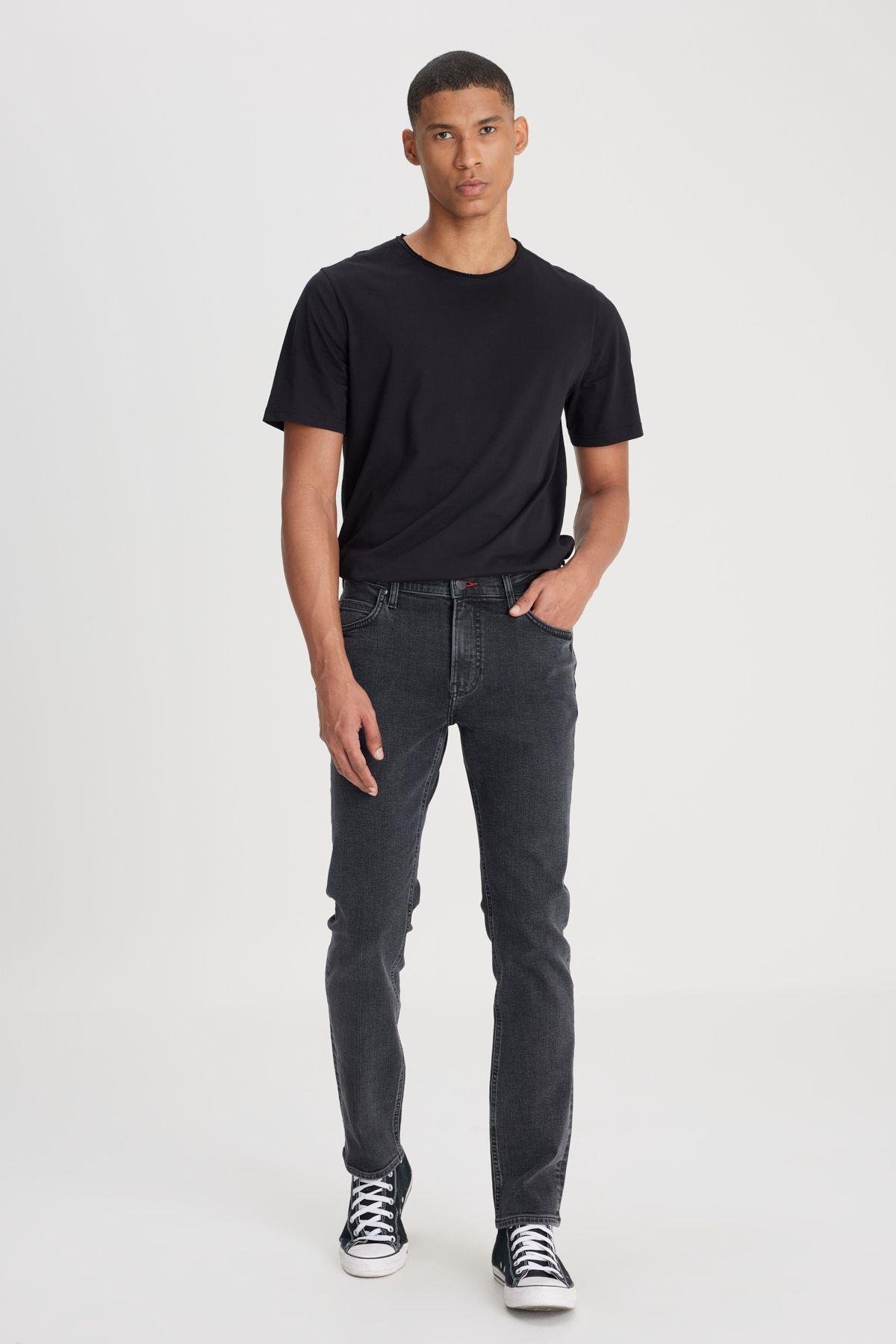 Lee Erkek Slim Fit Dar Kesim Normal Bel Dar Paça Rider Siyah Jean Kot Pantolon - L701071001 - Lee - L701071001