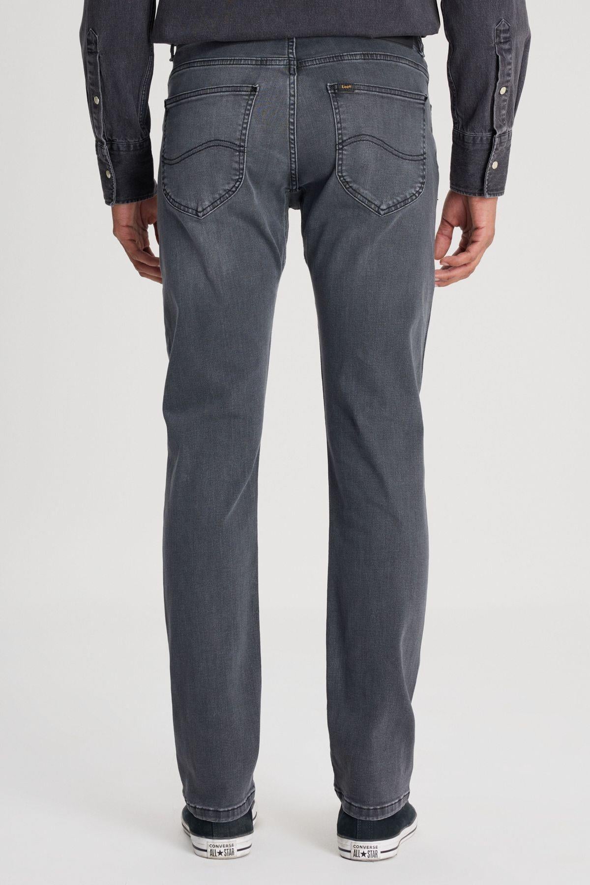 Lee Erkek Slim Tapered Fit Dar Kesim Normal Bel Düz Paça Extreme Motion Koyu Gri Esnek Jean Kot Pantolon - L72A  - Lee - L72A008E47