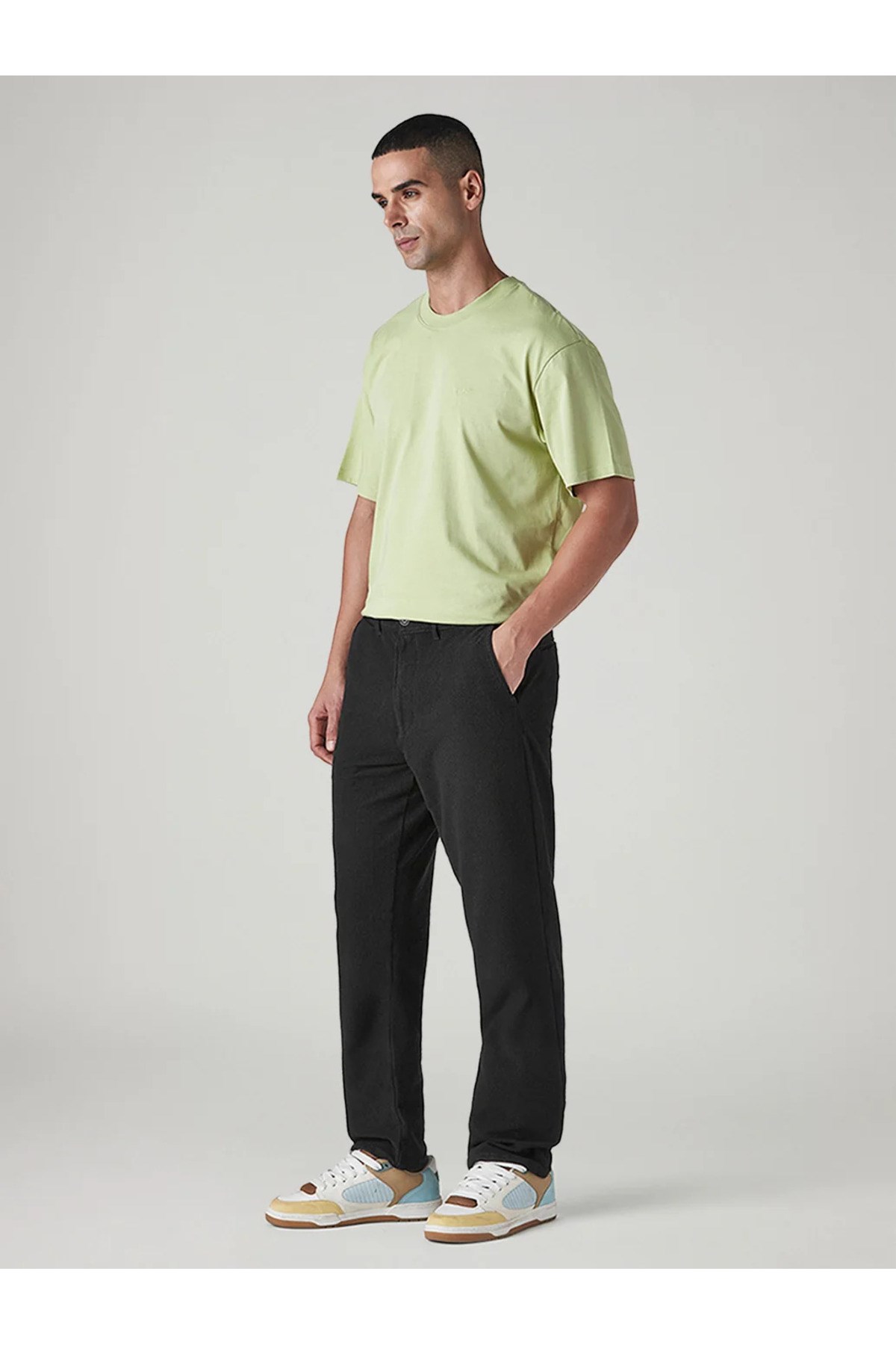 Levi's Erkek Rahat Kesim Orta Bel Siyah Kadife Chino Pantolon-005QT-0009 - Levi's - 005QT-0009