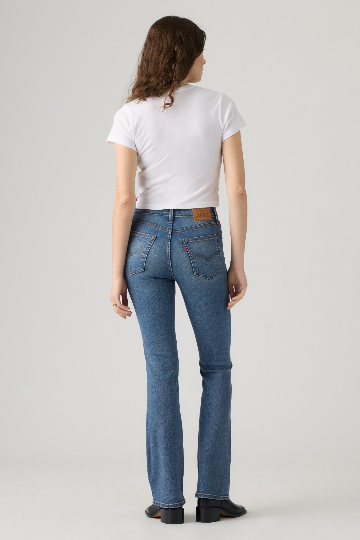 Levi's Kadın 725 High Rise Bootcut Finder Keeper Clean Hem Med Indigo Jean- A9363-0004 - Levi's - A9363-0004