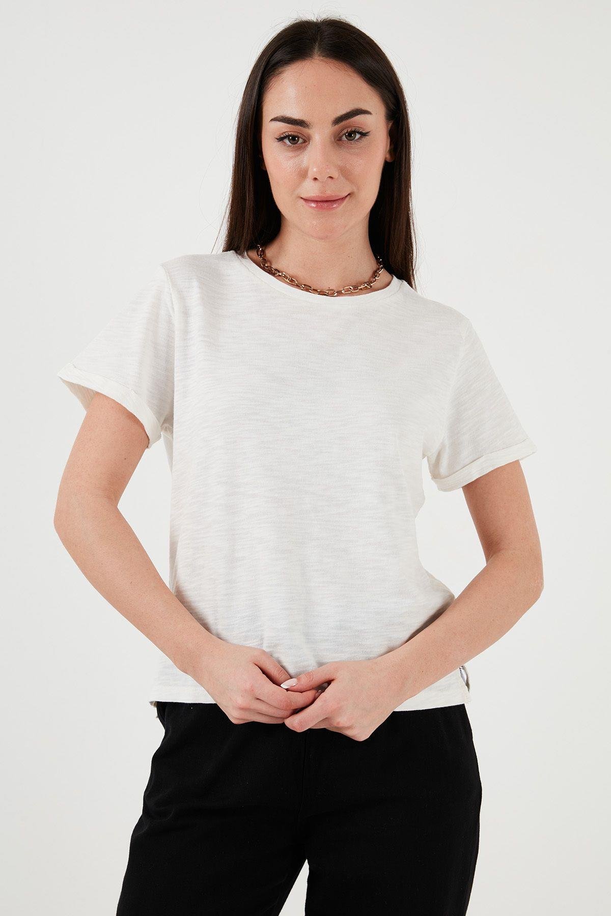 Levi's Kadın Pamuklu Regular Fit Bisiklet Yaka T-Shirt - A9401-0000 - Levi's - A9401-0000