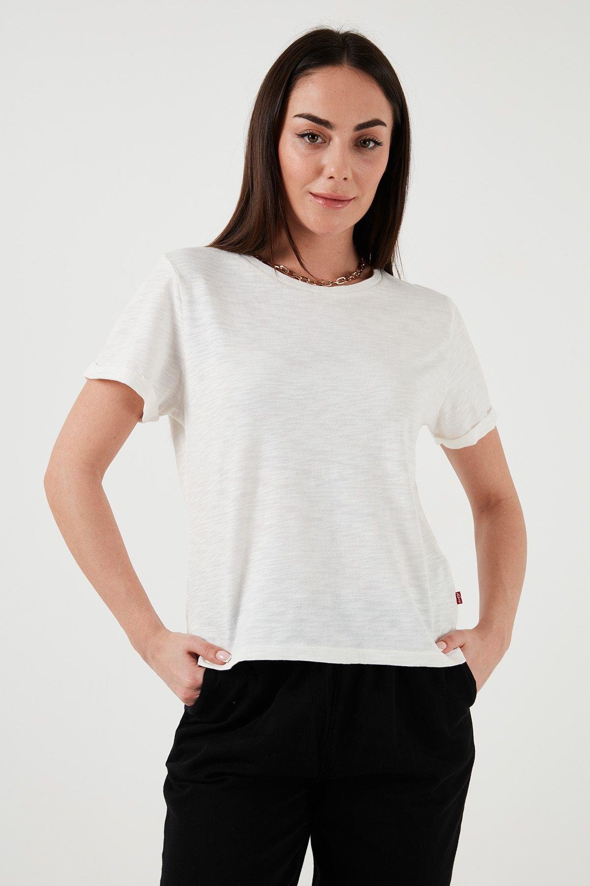 Levi's Kadın Pamuklu Regular Fit Bisiklet Yaka T-Shirt - A9401-0000 - Levi's - A9401-0000