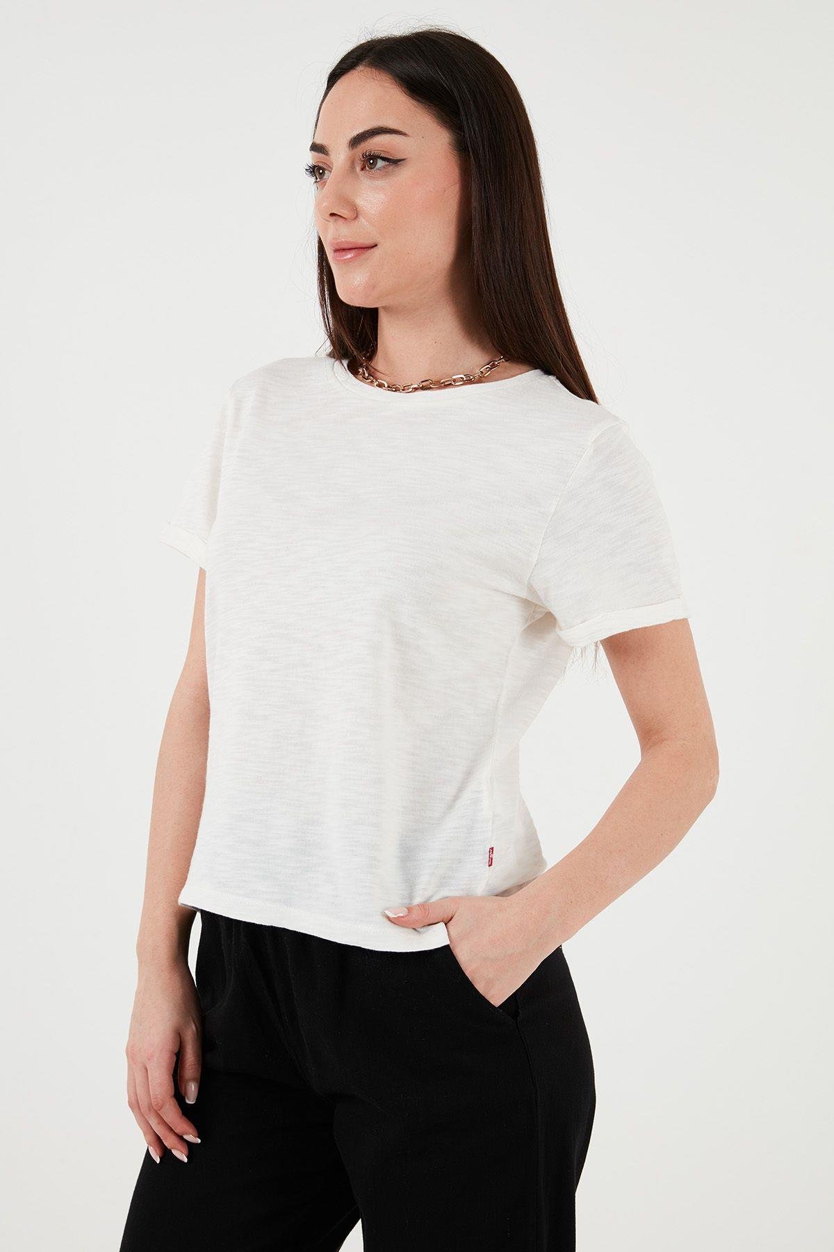 Levi's Kadın Pamuklu Regular Fit Bisiklet Yaka T-Shirt - A9401-0000 - Levi's - A9401-0000