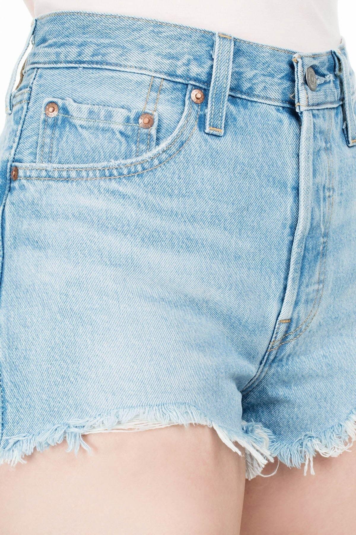 Levi's Kadın Yüksek Bel Kısa Yırtık Denim Kot Şort 56327 - Levi's - 56327-0086