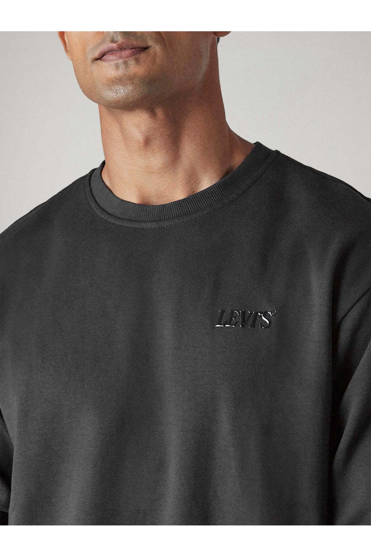 Levi's Relaxed Erkek Bisiklet Yaka Logolu Siyah Sweatshirt - A8398-0098 - Levi's - A8398-0098