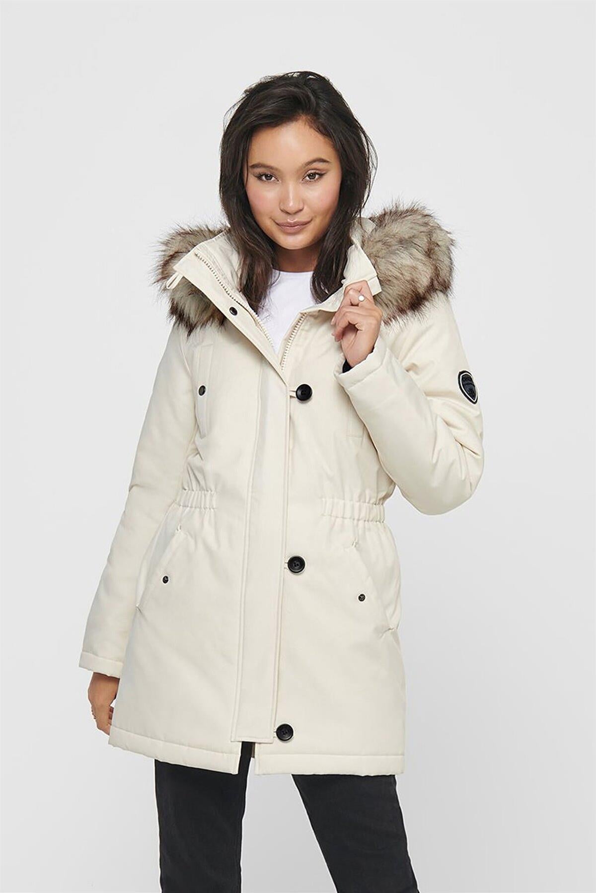 Only Kadın Bej Uzun Kürklü Mont - 15213755 - Only - 15213755-EGG