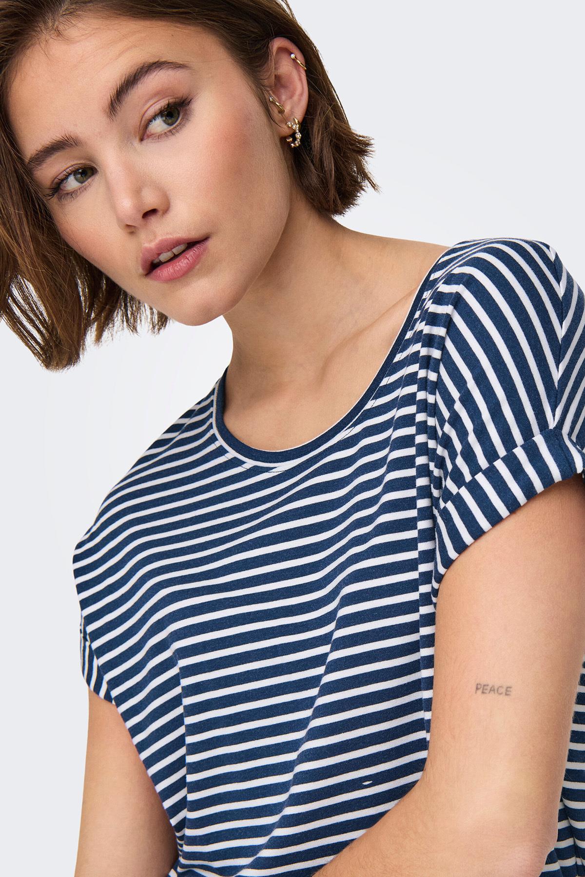 Only Kadın Bisiklet Yaka Kısa Kollu Çizgili Lacivert T-Shirt - 15206243 - Only - 15206243