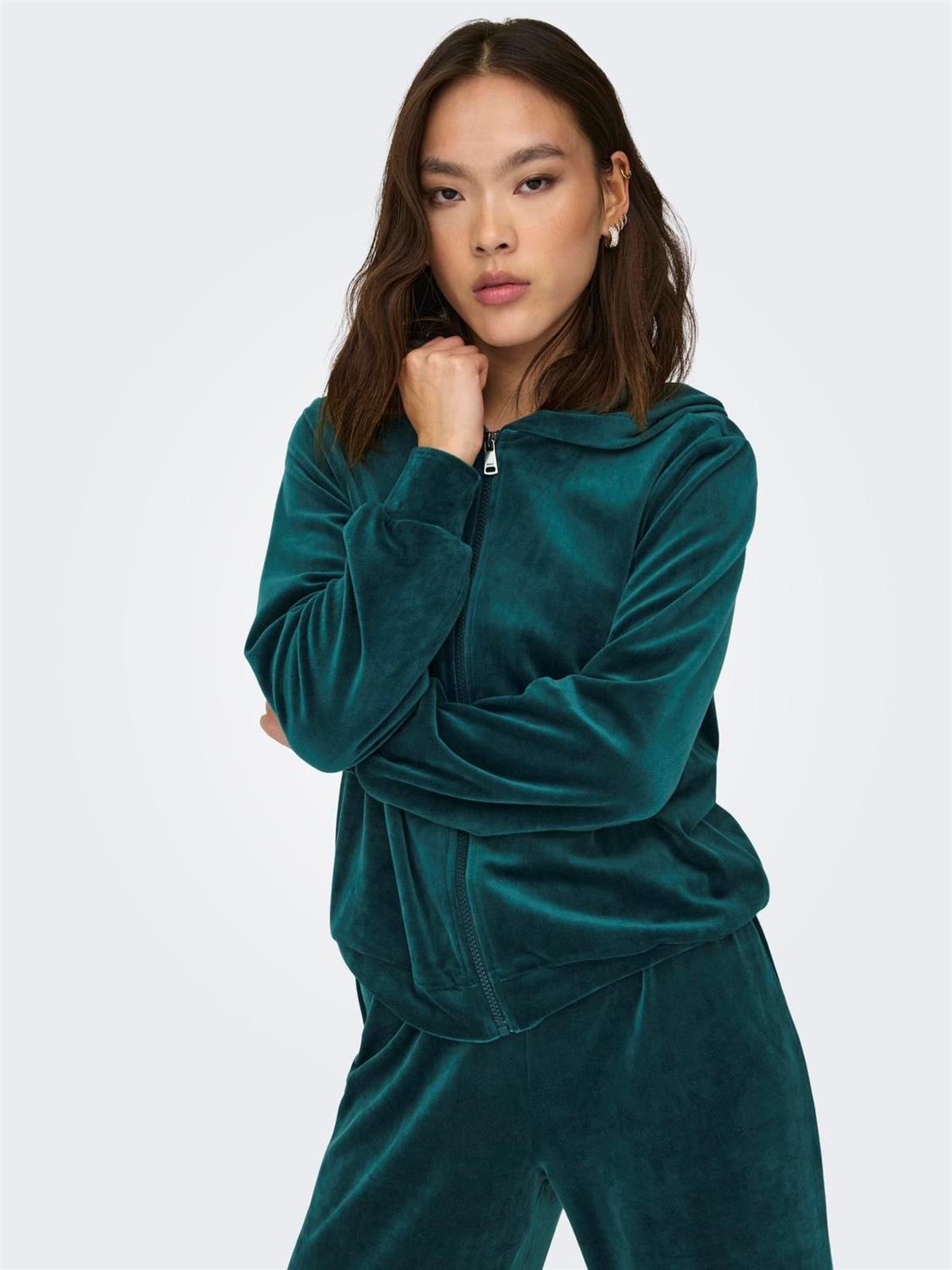 Only Kadın Kadife Kapüşonlu Sweatshirt - 15299670 - Only - 15299670