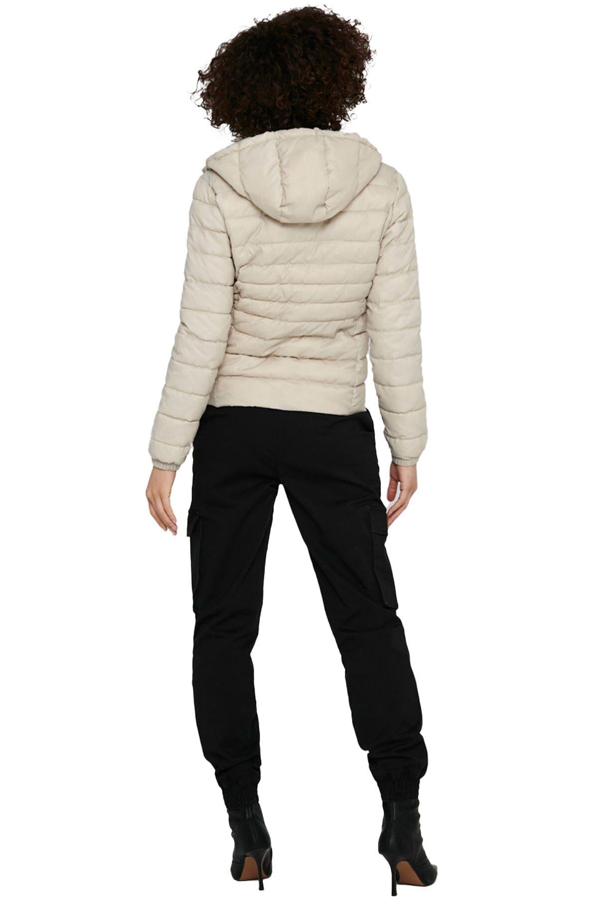 Only Kadın Kapüşonlu İnce Şişme Mont - 15156569  - Only - 15156569