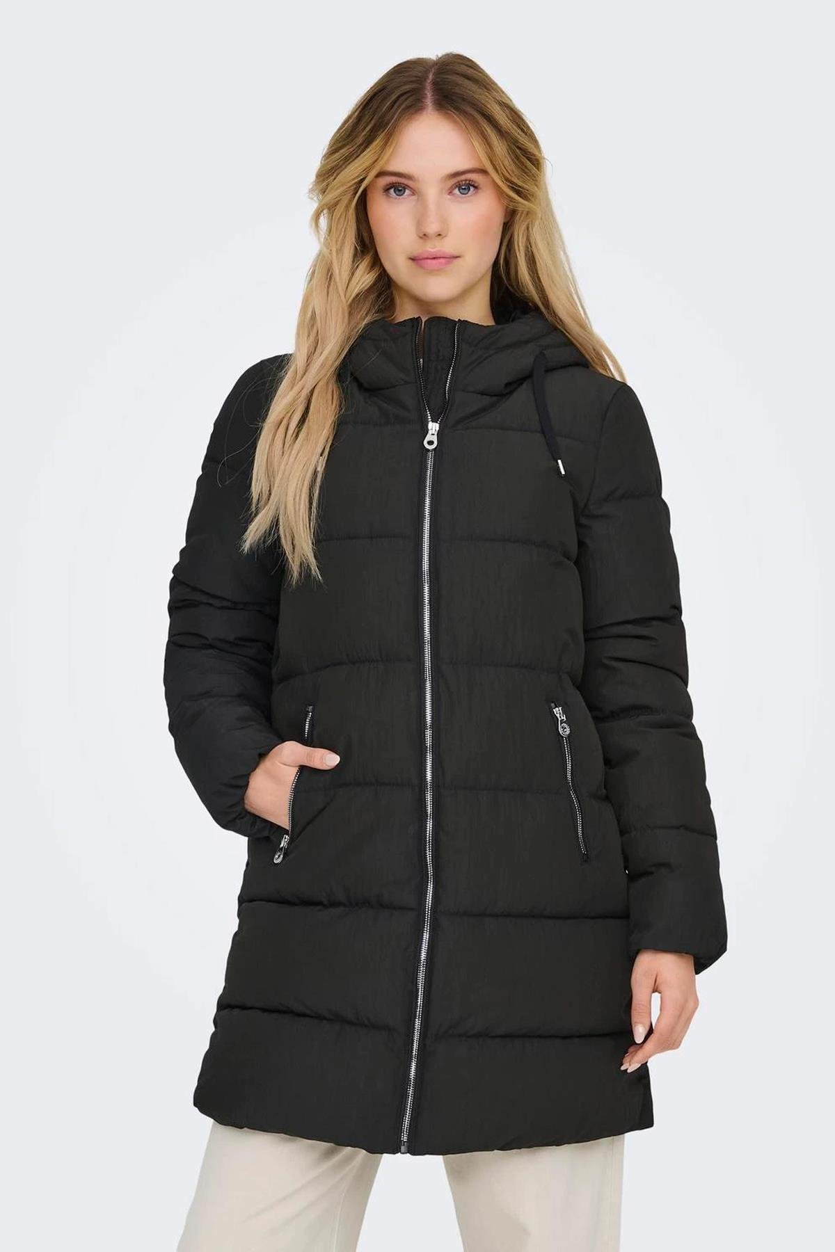 Only Kadın Kapüşonlu Uzun Şişme Mont Siyah - 15205369 - Only - 15205369
