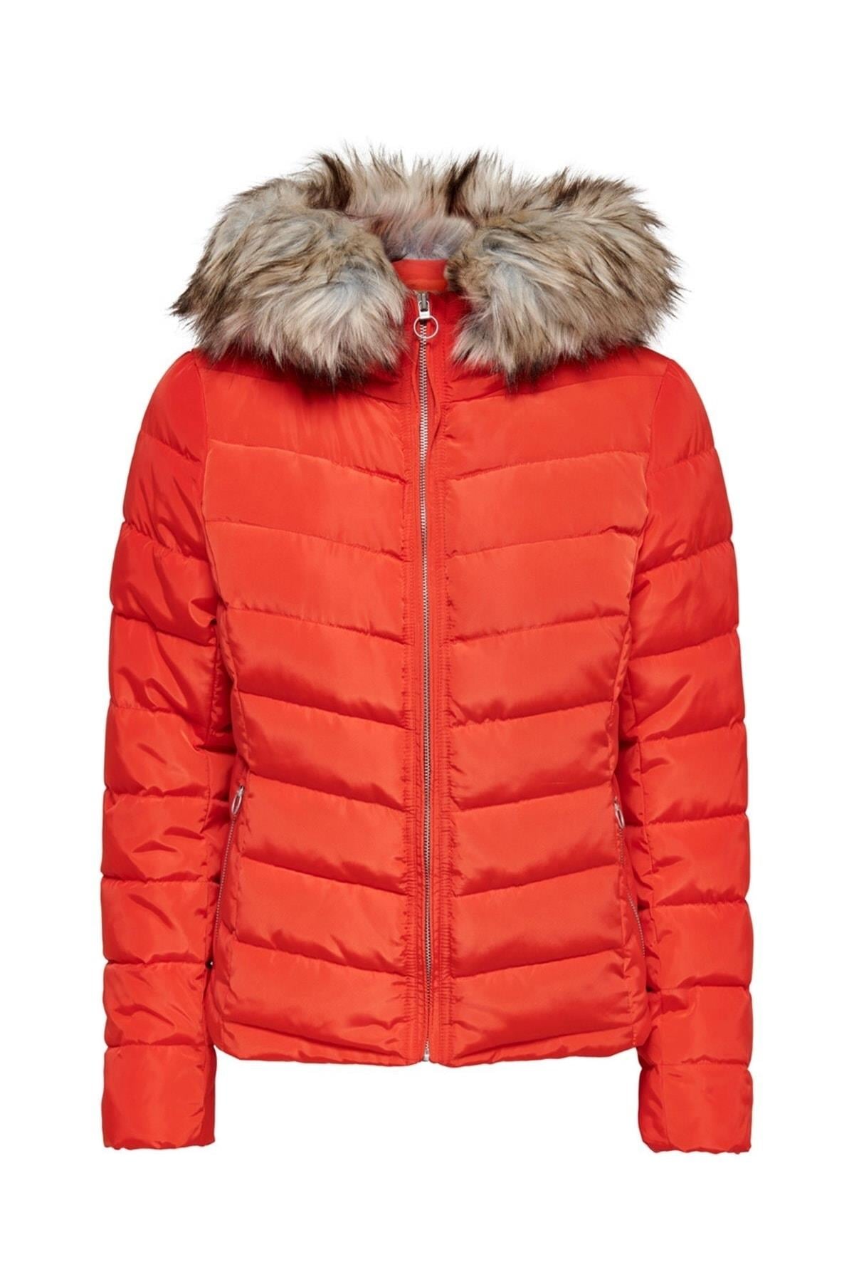 Only Kadın Kırmızı Kürklü Şişme Mont - 15158943 - Jack & Jones - JJ2W15158943