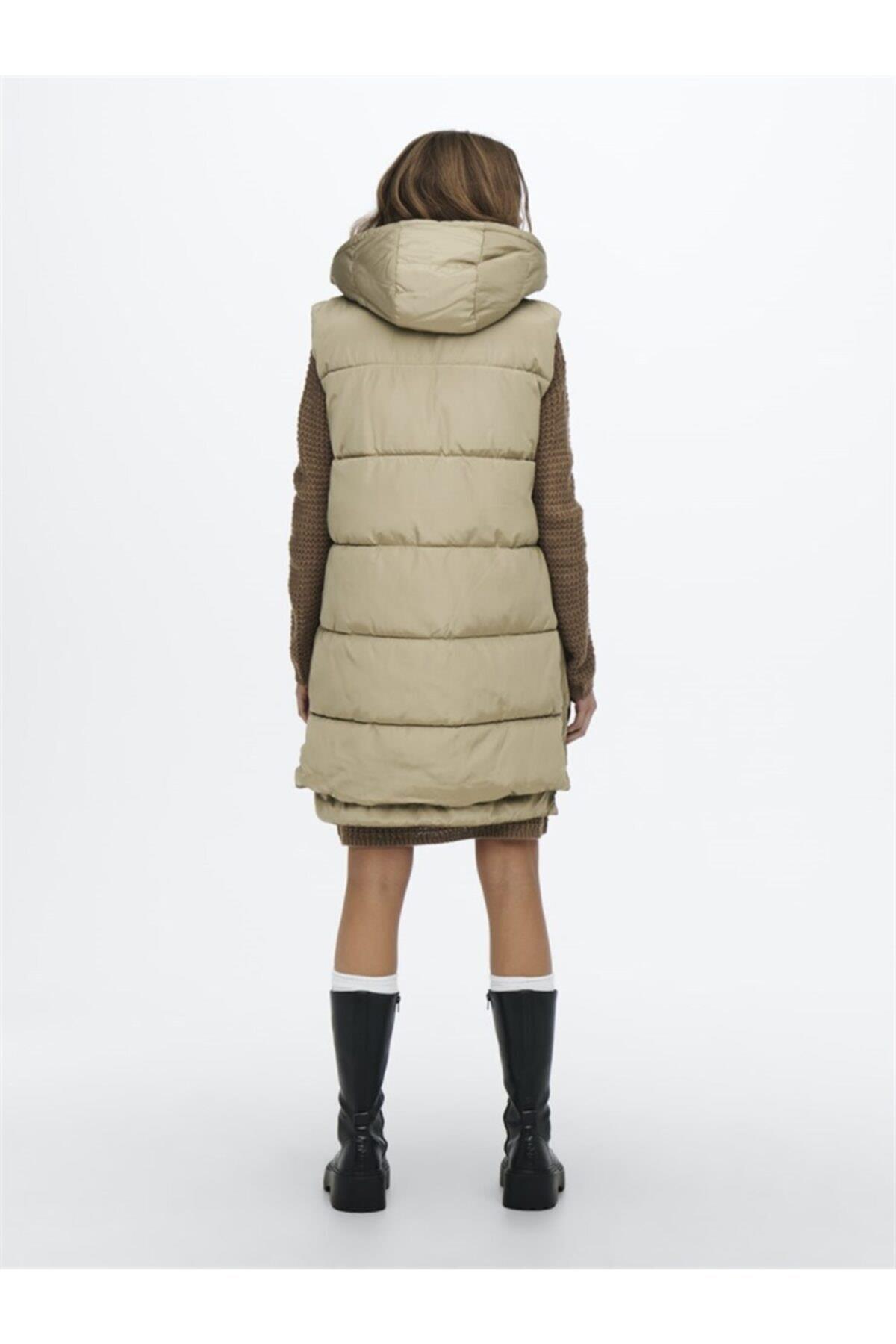 Only Kadın Şişme Kapüşonlu Yelek Onlnora Puffer Waistcoat - 15235033 - Only - 15235033-00005