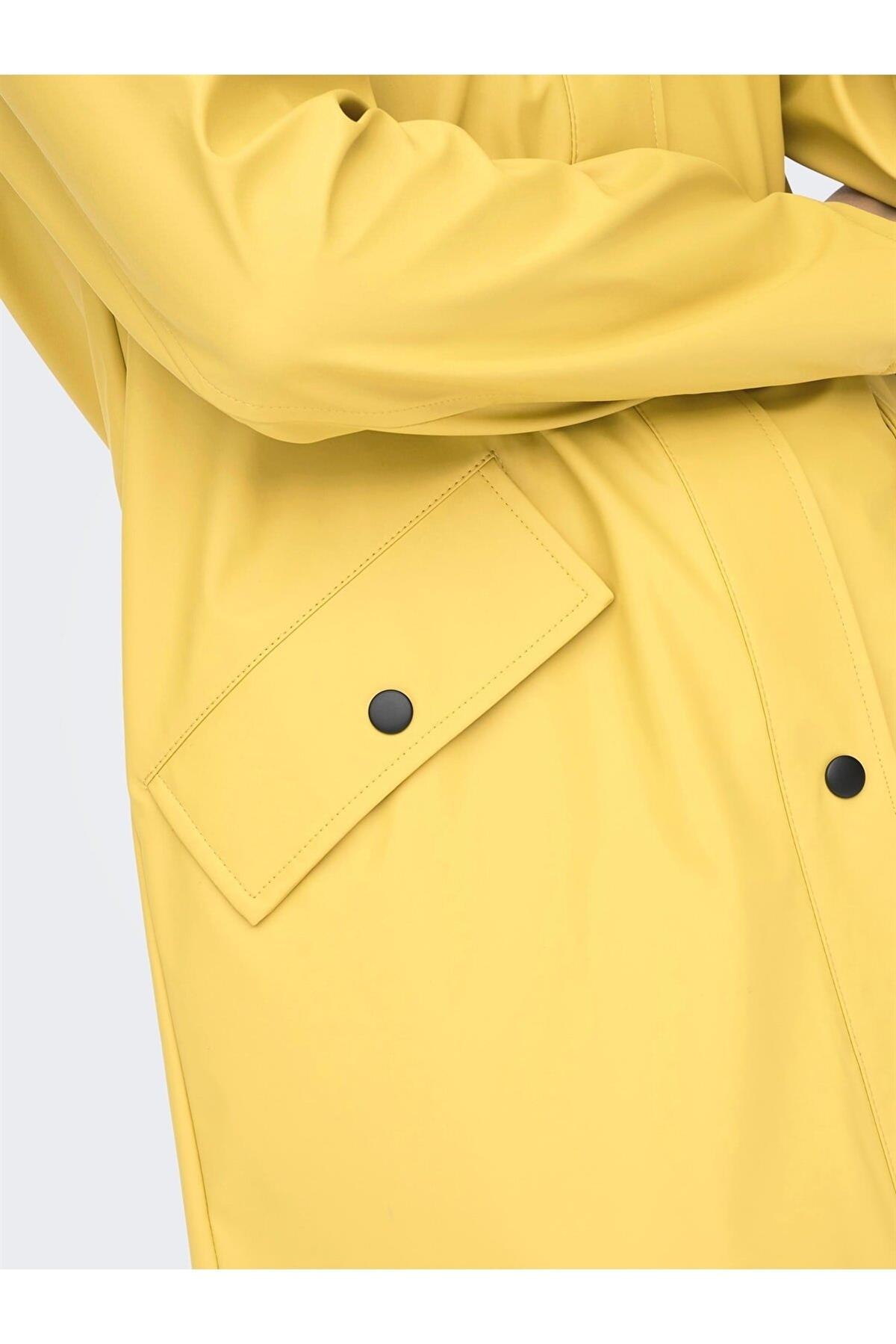 Only Raincoat Kadın Yağmurluk Mont 15261734-02 - Only - 15261734