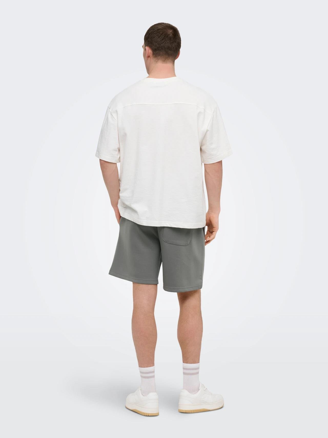 Only & Sons Erkek Belden Büzgülü Gri Şort - 22037611 - Only & Sons - 22037611