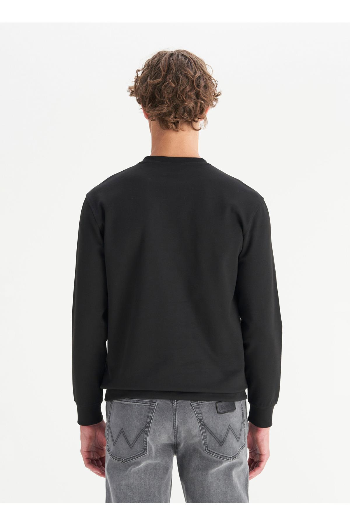 Wrangler Bisiklet Yaka Siyah Erkek Sweatshirt-W2520534001 - Wrangler - W2520534001