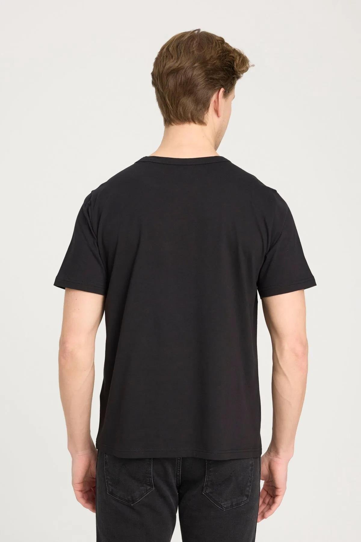 Wrangler Erkek Basic Logo Regular Fit Bisiklet Yaka Pamuklu Tişört - W241575 - Wrangler - W241575
