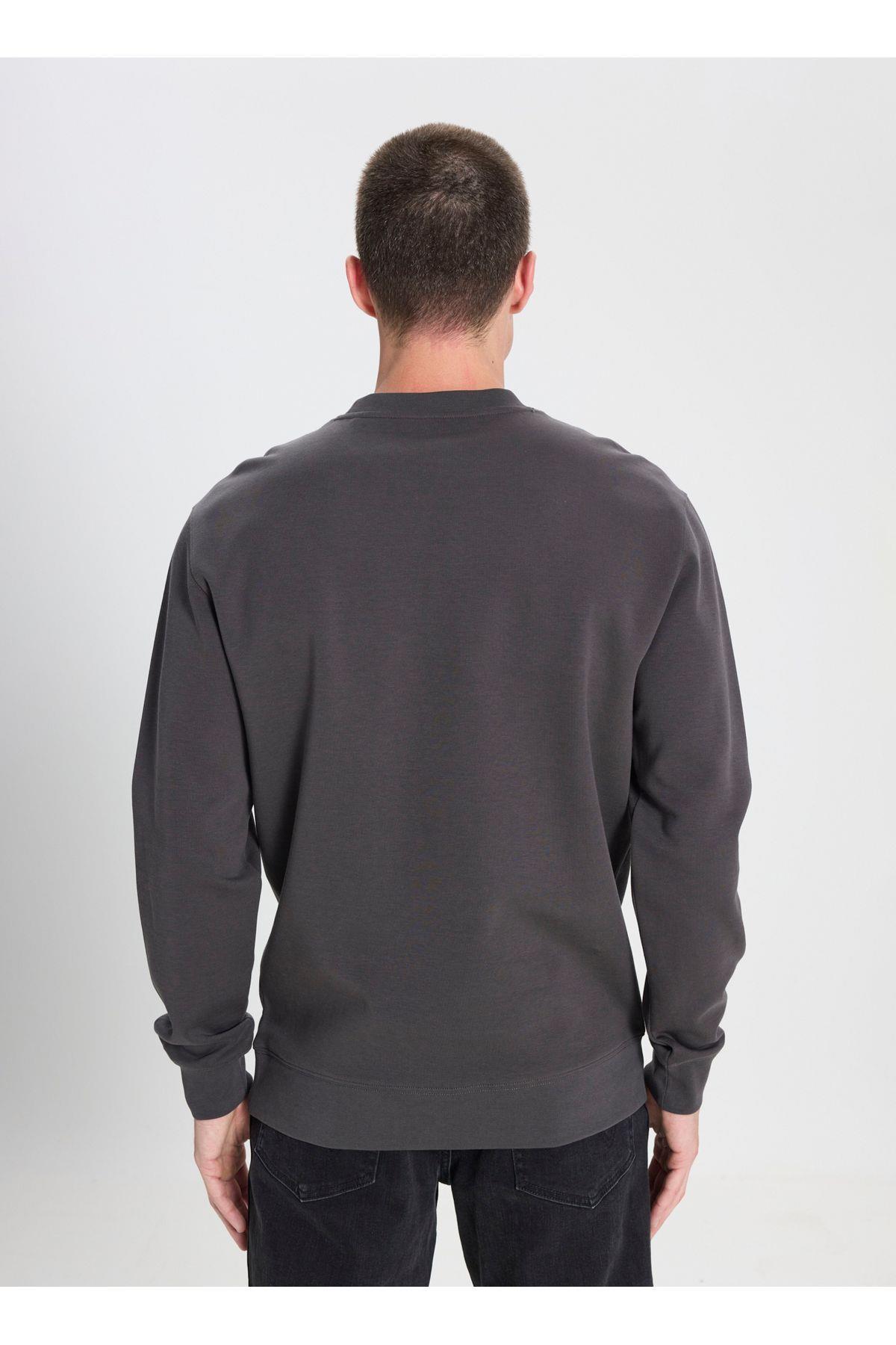Wrangler Erkek Bisiklet Yaka Antrasit Siyah Logo Sweatshirt -  - Wrangler - 5003211816