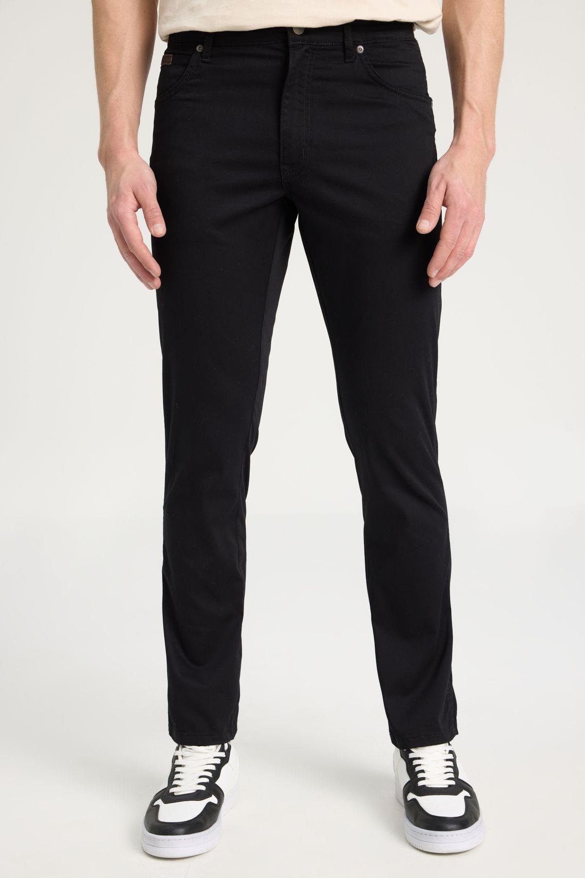 Wrangler Erkek Normal Bel Slim Fit Siyah Chino Pantolon Texas Slim Pantolon- W12001 - Wrangler - 5003007556