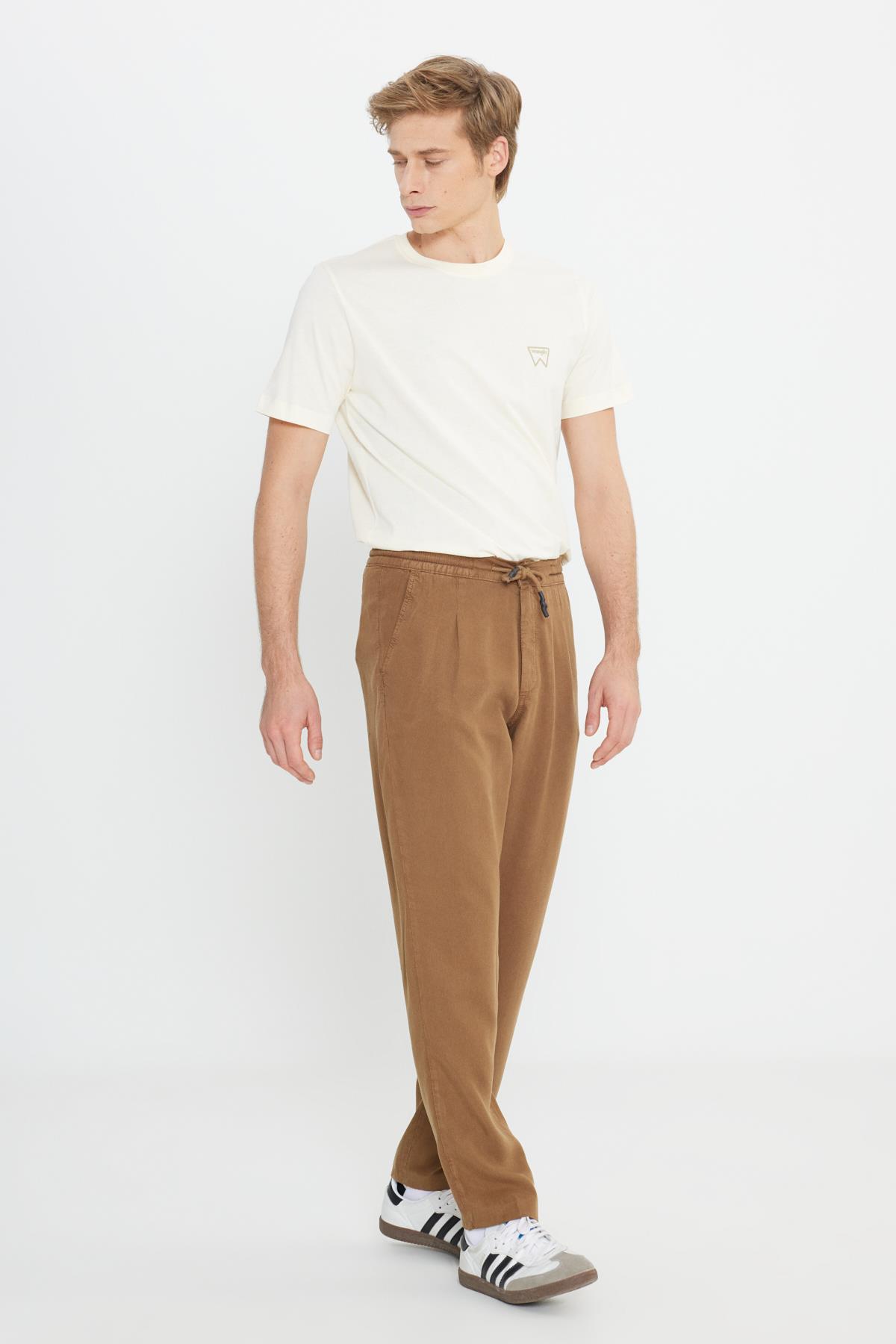 Wrangler Erkek Regular Fit Düz Paça Camel Chino Pantolon - W221266211 - Wrangler - W221266211-C
