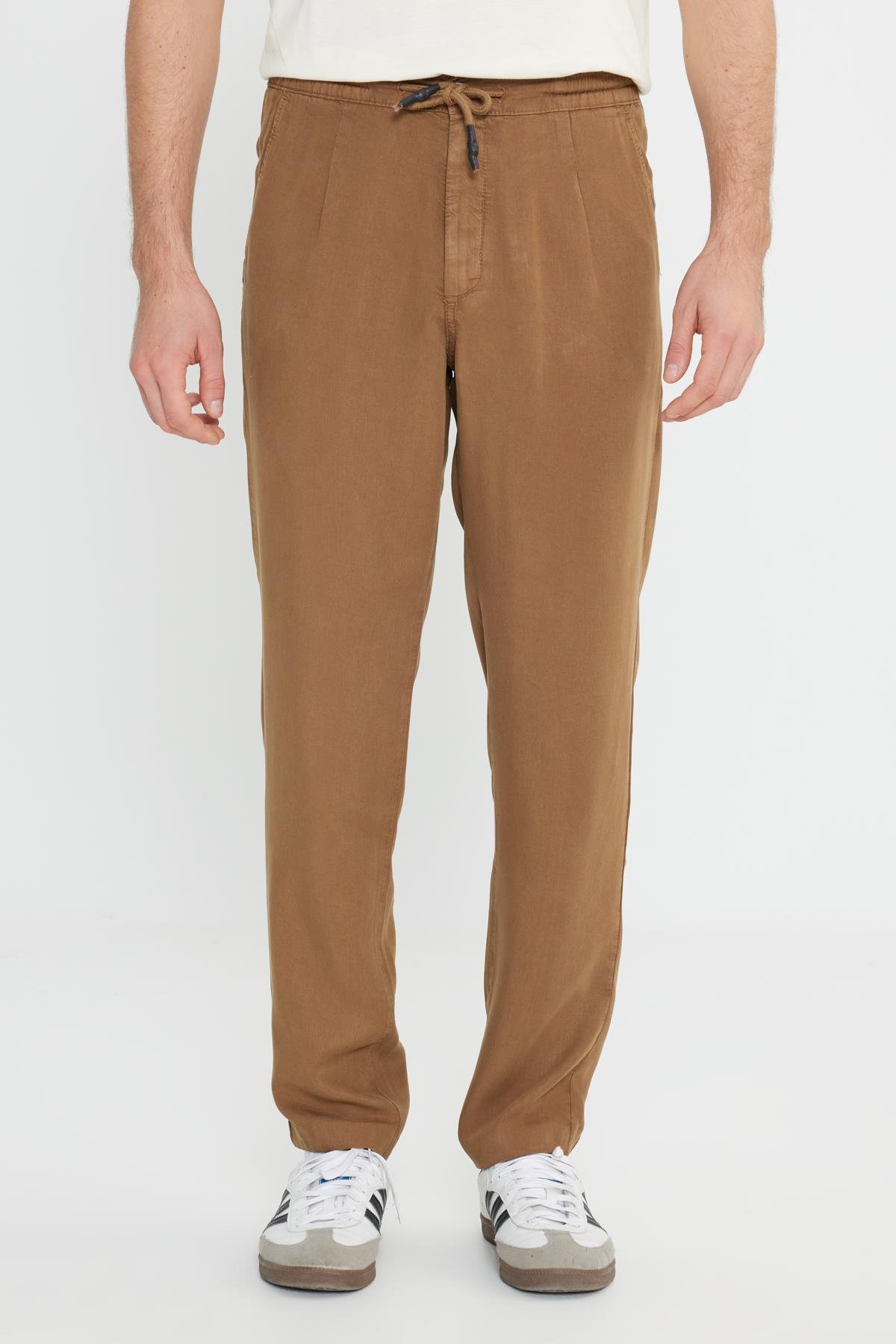 Wrangler Erkek Regular Fit Düz Paça Chino Pantolon - W221266211 - Wrangler - W221266211