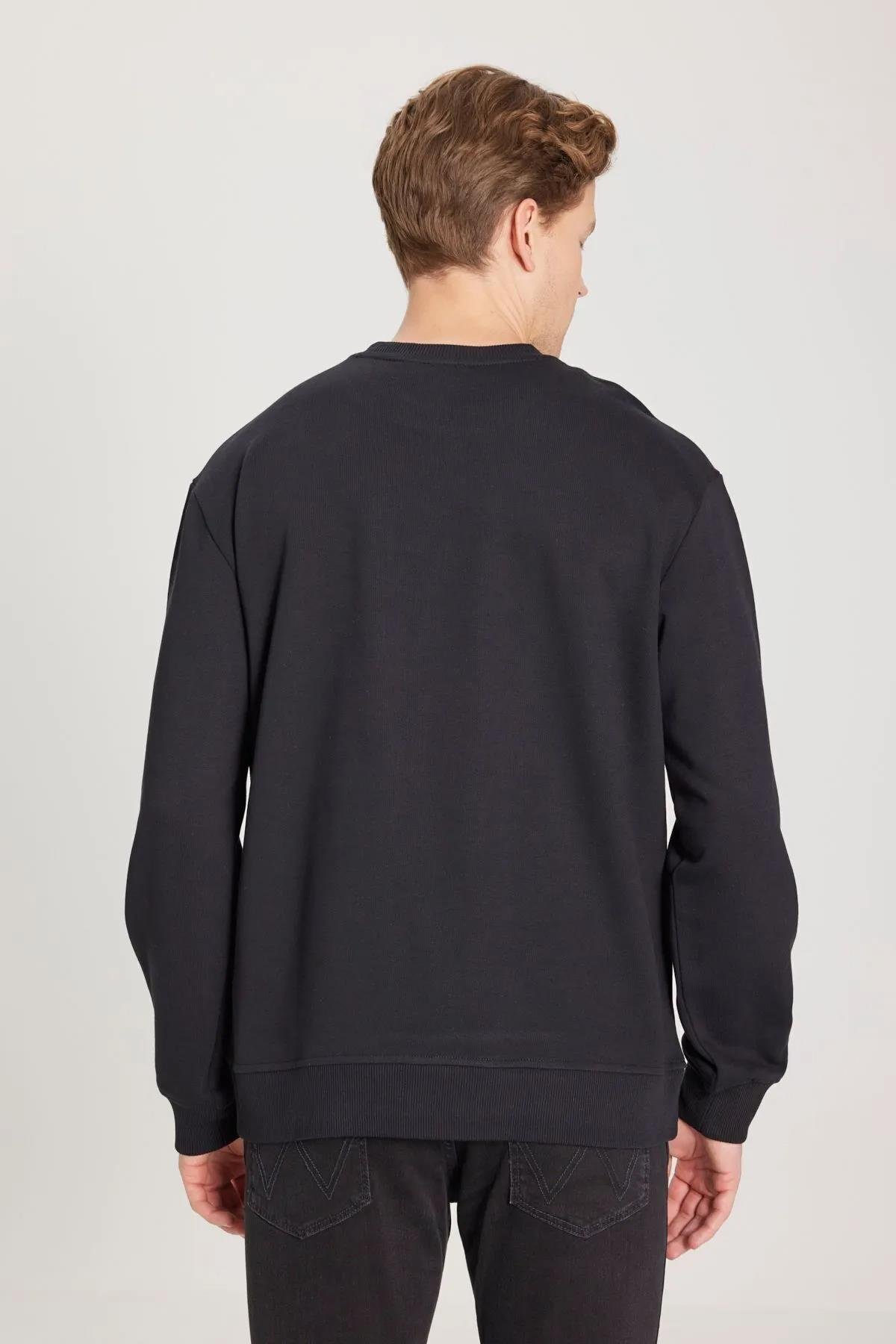 Wrangler Erkek Regular Fit Normal Kesim Pamuklu Sıfır Yaka Siyah Sweatshirt - W212025001 - Wrangler - W212025