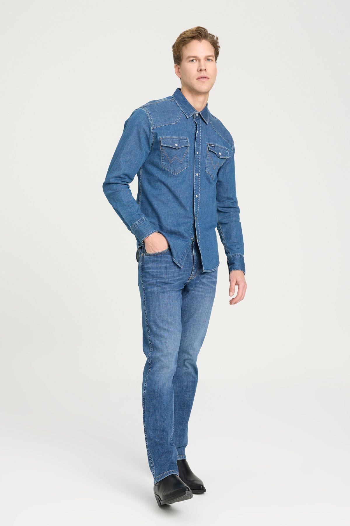 Wrangler Erkek Slim Fit Dar Paça Koyu Mavi Kot Pantolon - W12S084W83 - Wrangler - muk-W12S