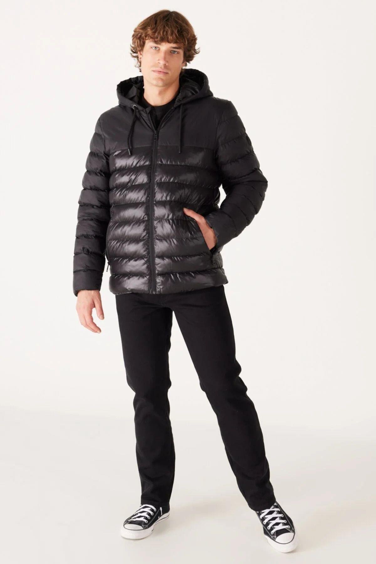 Wrangler Kapüşonlu Regular Fit Siyah Erkek Şişme Mont - W232008001 - Wrangler - W232008001