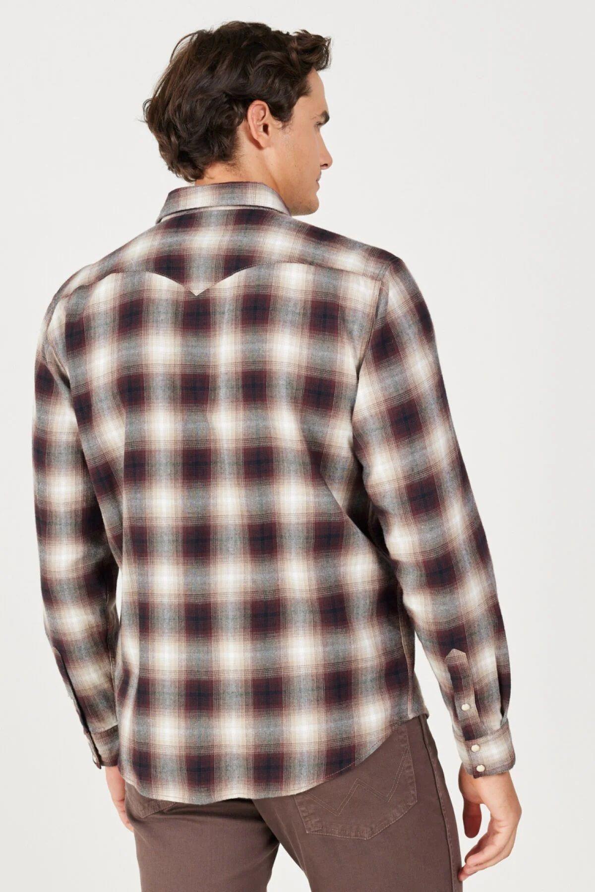 Wrangler Loose Fit Rahat Kesim Pamuklu Bej Bordo Ekoseli Erkek Gömlek - W556B3 - Wrangler - W556B3