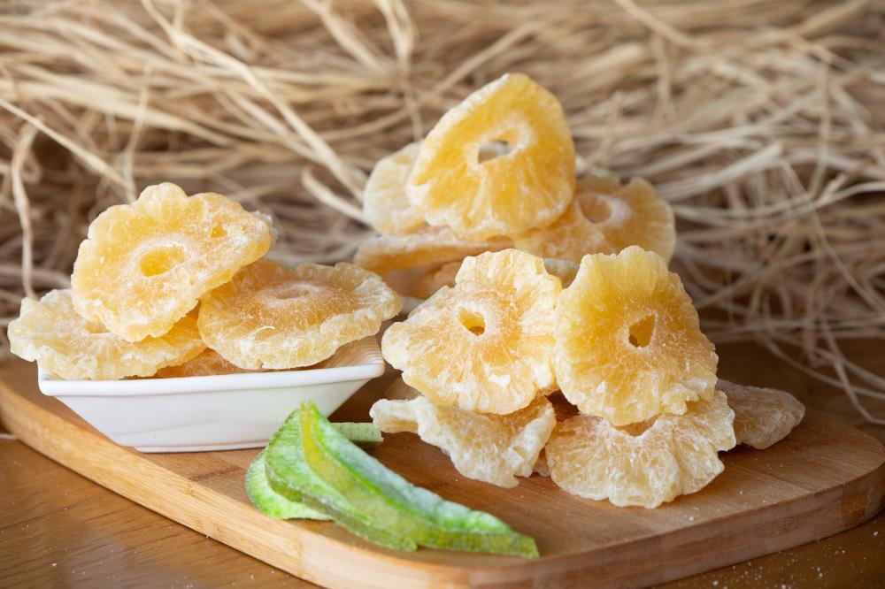 ANANAS KURUSU (1 KG)