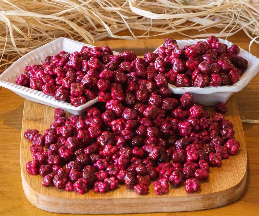 BÖĞÜRTLEN AROMALI ÇİKOLATALI  DRAJE (1 KG )