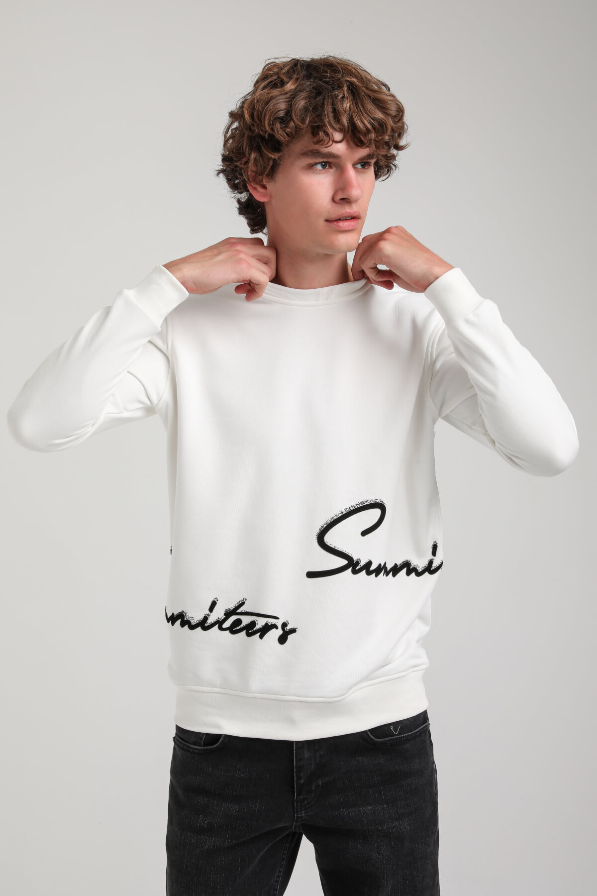 Bisiklet Yaka Ekru Slim Fit Sweatshirt 23FWM60150