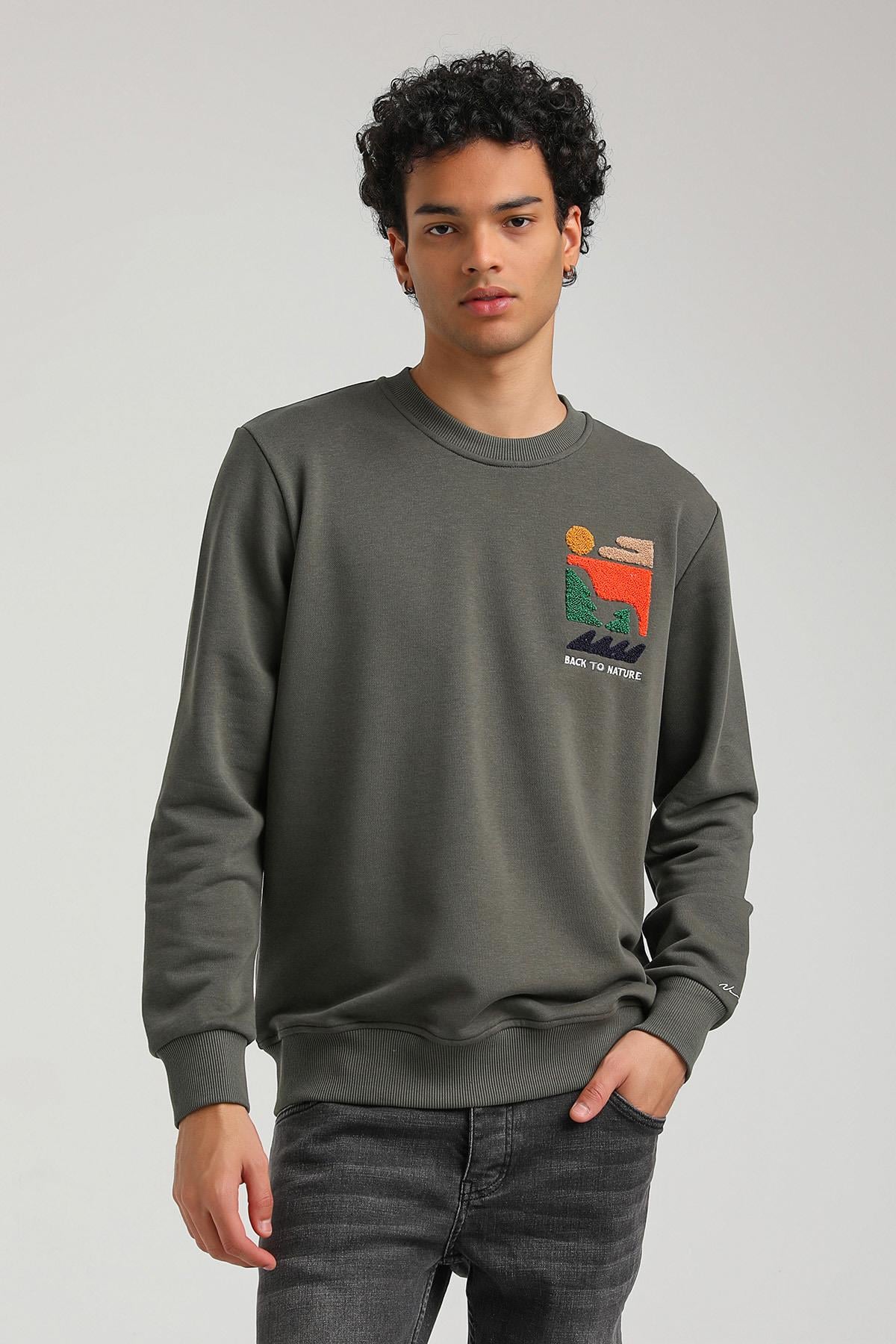 Bisiklet Yaka Haki Slim Fit Sweatshirt 23FWM60151