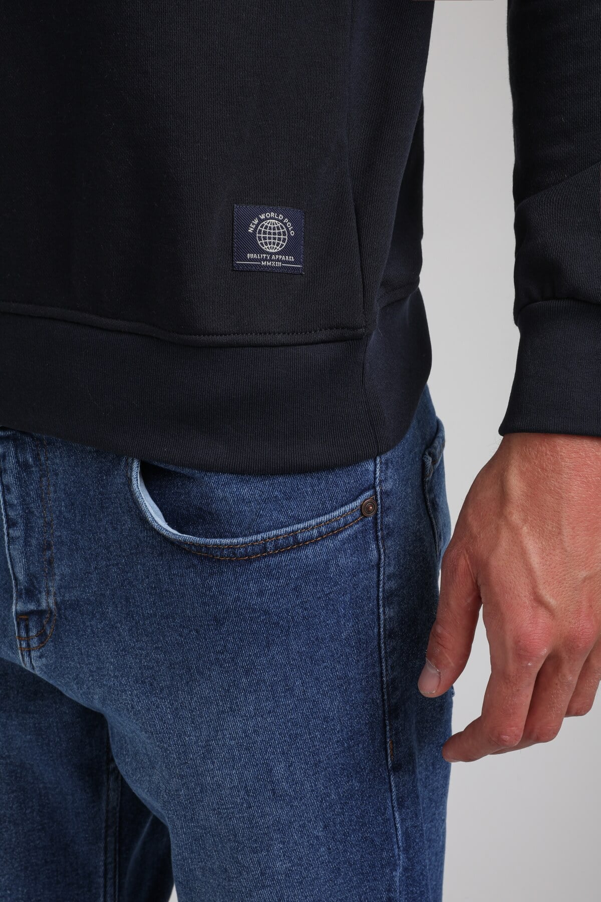 Bisiklet Yaka Lacivert Slim Fit Sweatshirt 23FWM60163