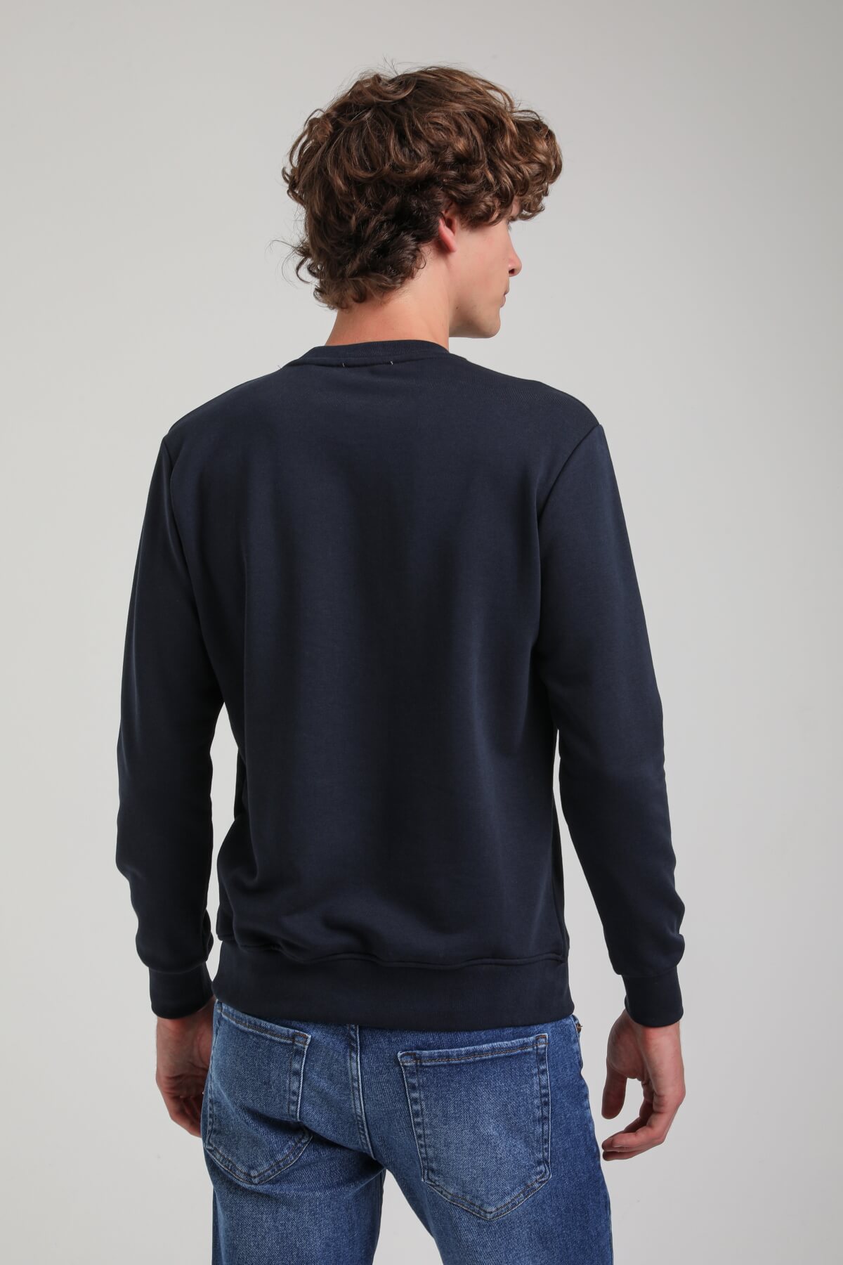 Bisiklet Yaka Lacivert Slim Fit Sweatshirt 23FWM60159