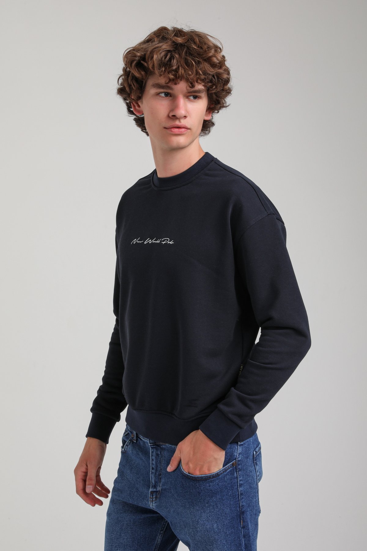 Bisiklet Yaka Lacivert Slim Fit Sweatshirt 23FWM60168