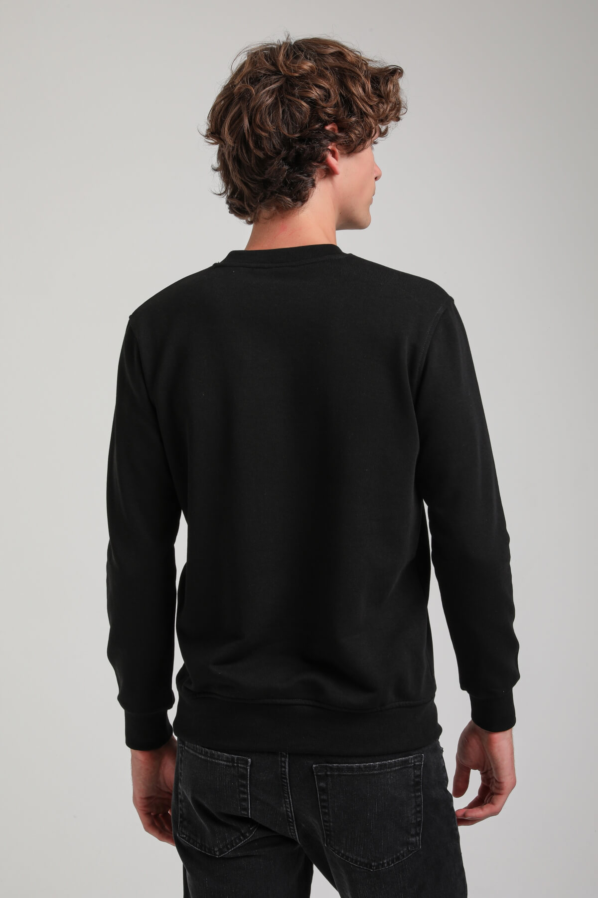 Bisiklet Yaka Siyah Regular Custom Sweatshirt 23FWM60141