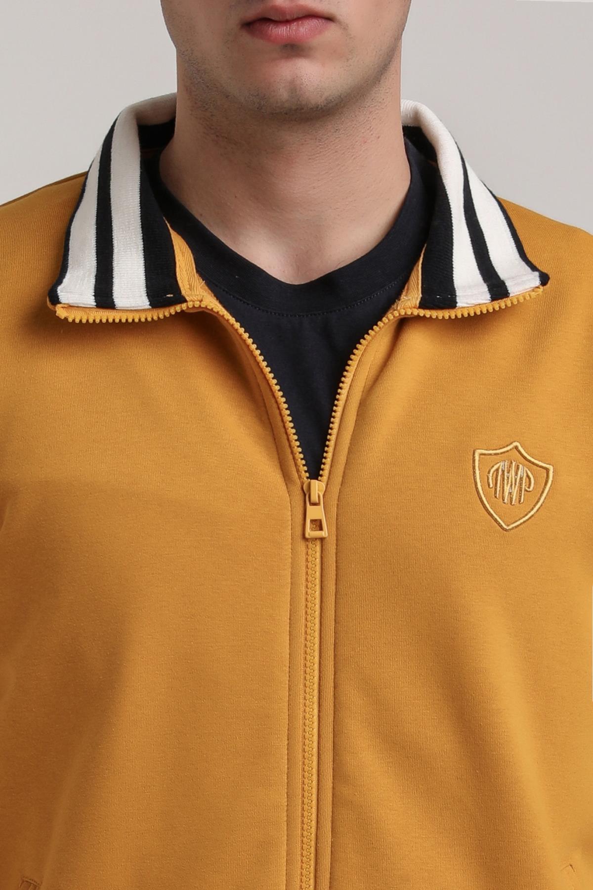 Dik Yaka Hardal Slim Fit Sweatshirt 24FWM60196