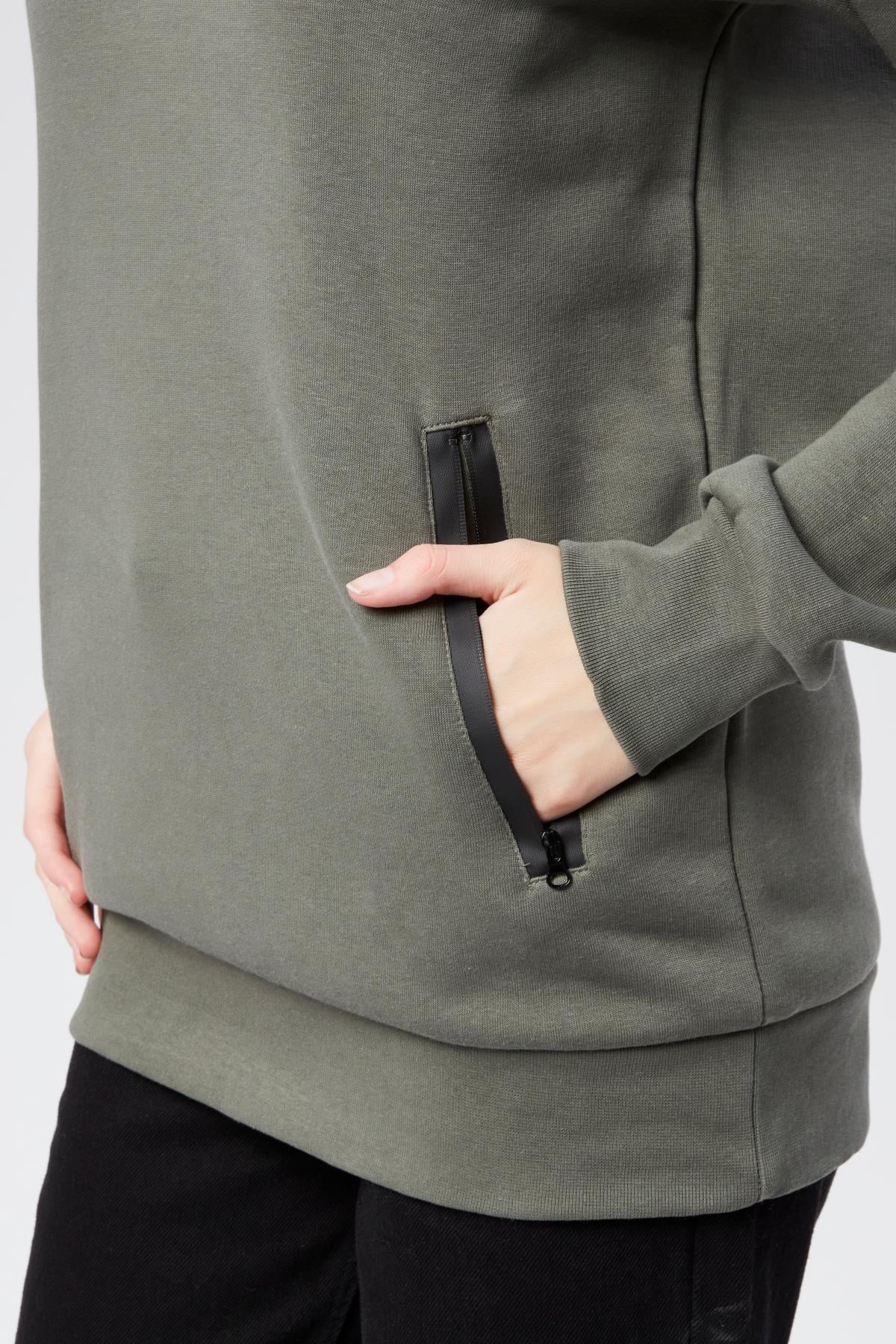 Dik Yaka Kadın Haki Slim Fit Sweatshirt 24FWW64083