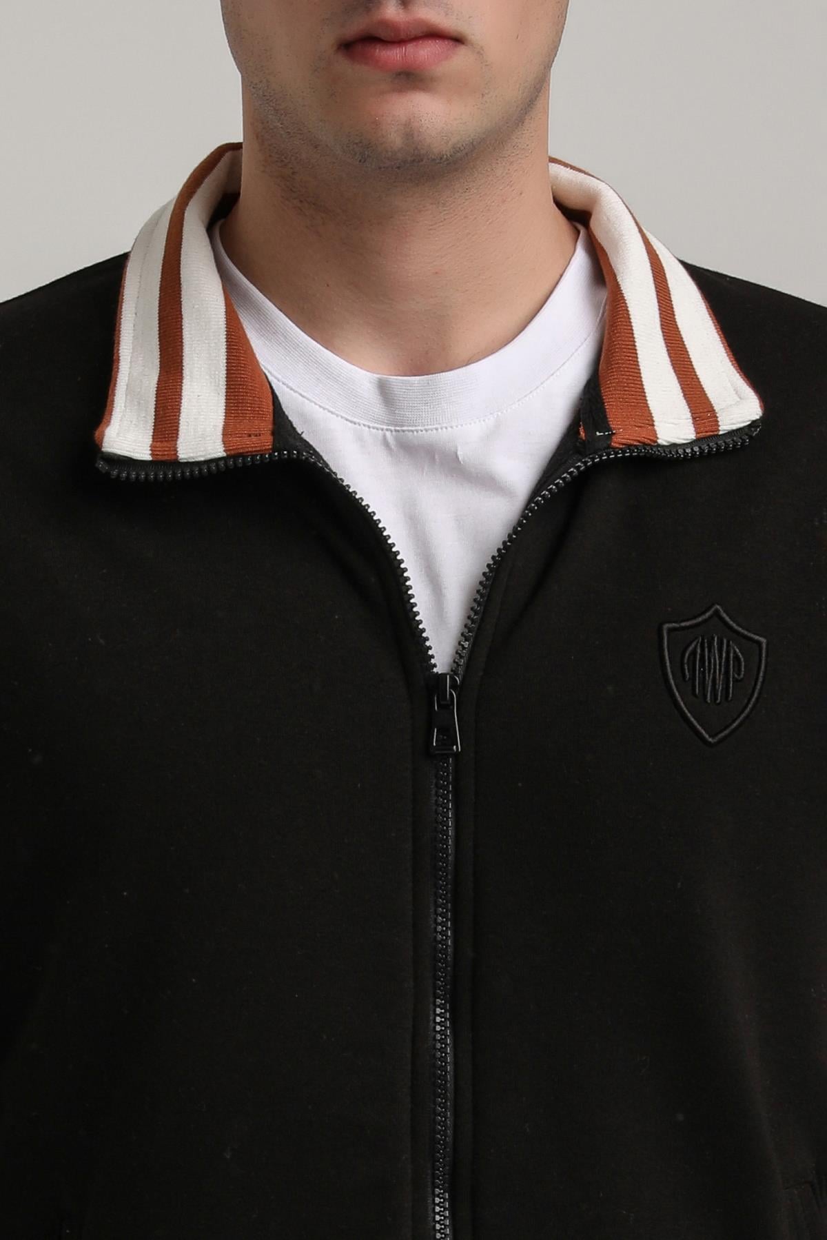Dik Yaka Siyah Slim Fit Sweatshirt 24FWM60196