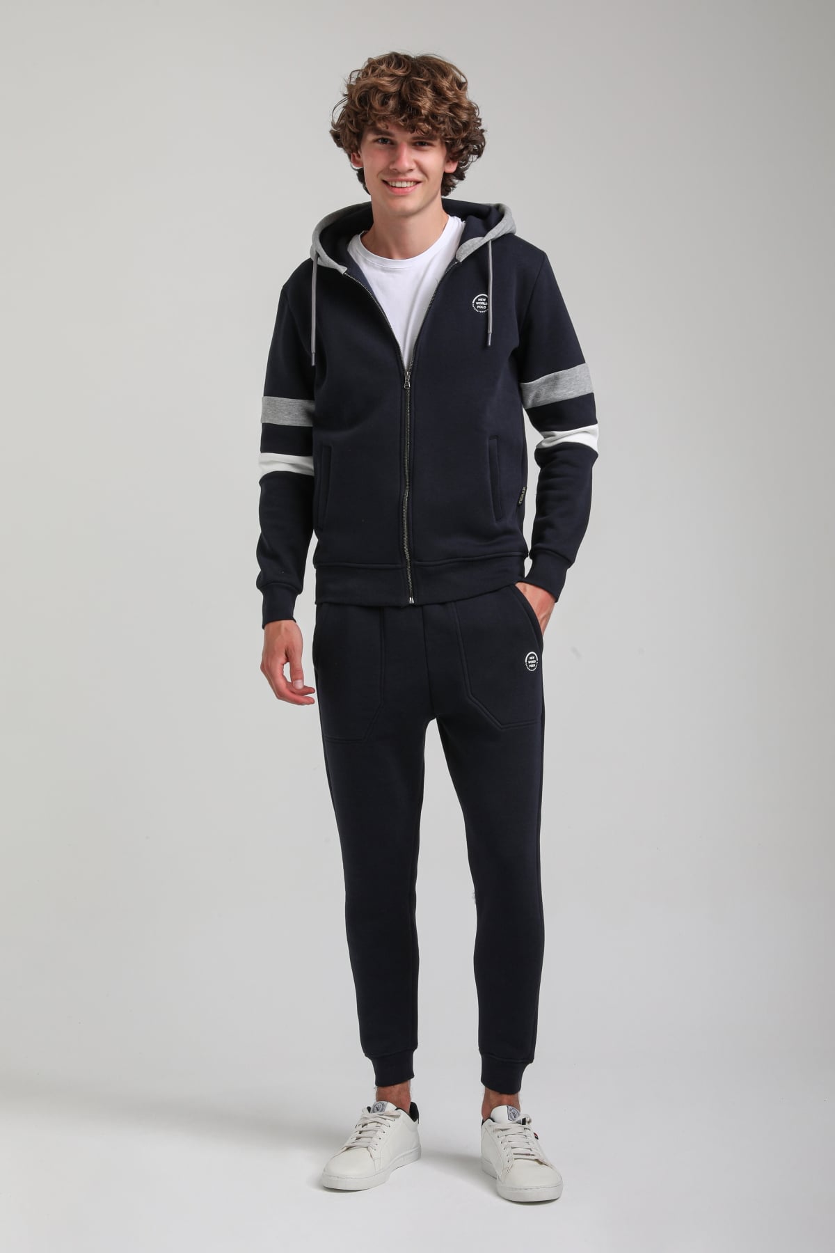 Kapşonlu Ve Fermuarlı Lacivert Slim Fit Full-Zip Sweatshirt 23FWM64068