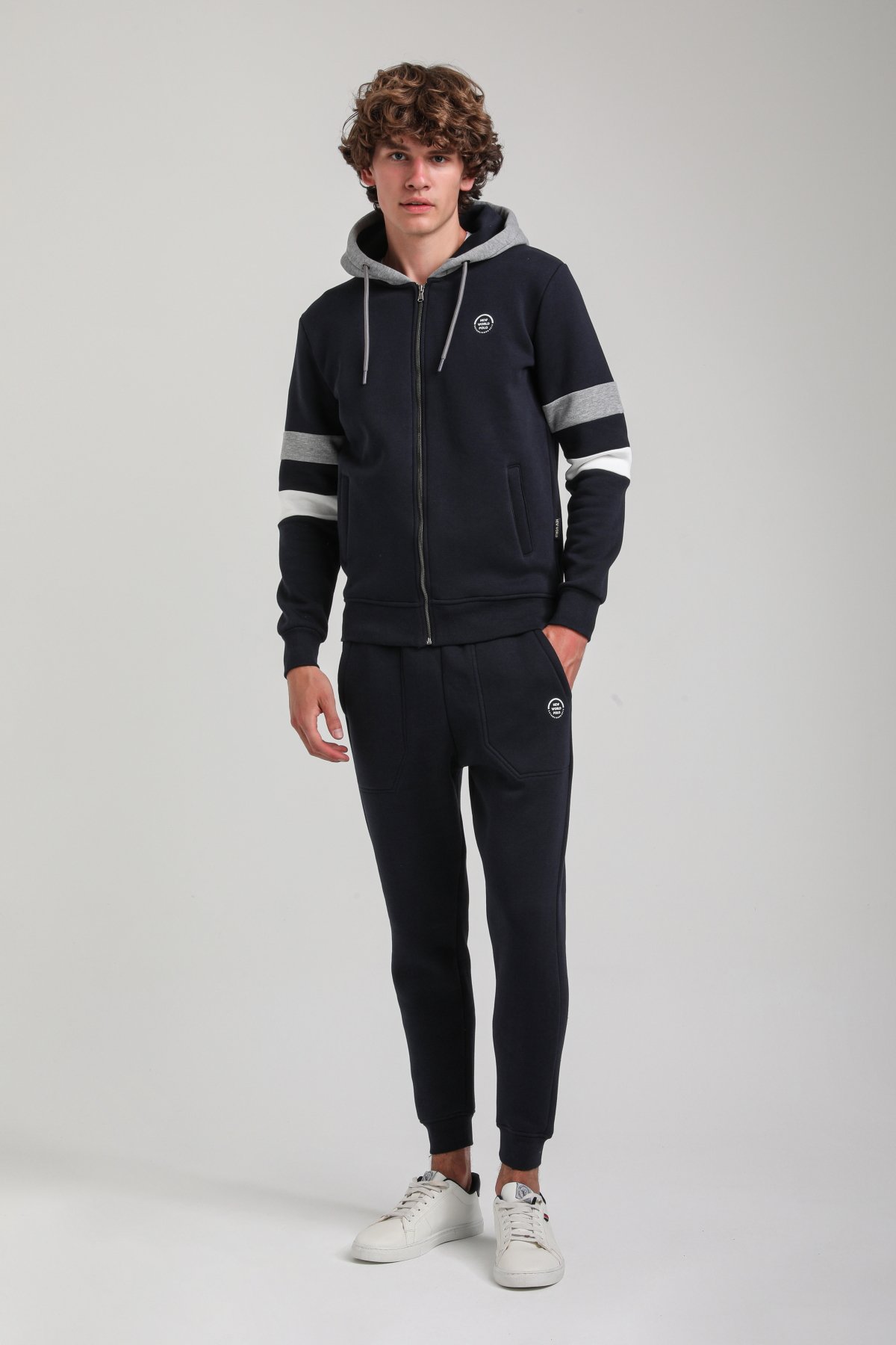 Kapşonlu Ve Fermuarlı Lacivert Slim Fit Full-Zip Sweatshirt 23FWM64068