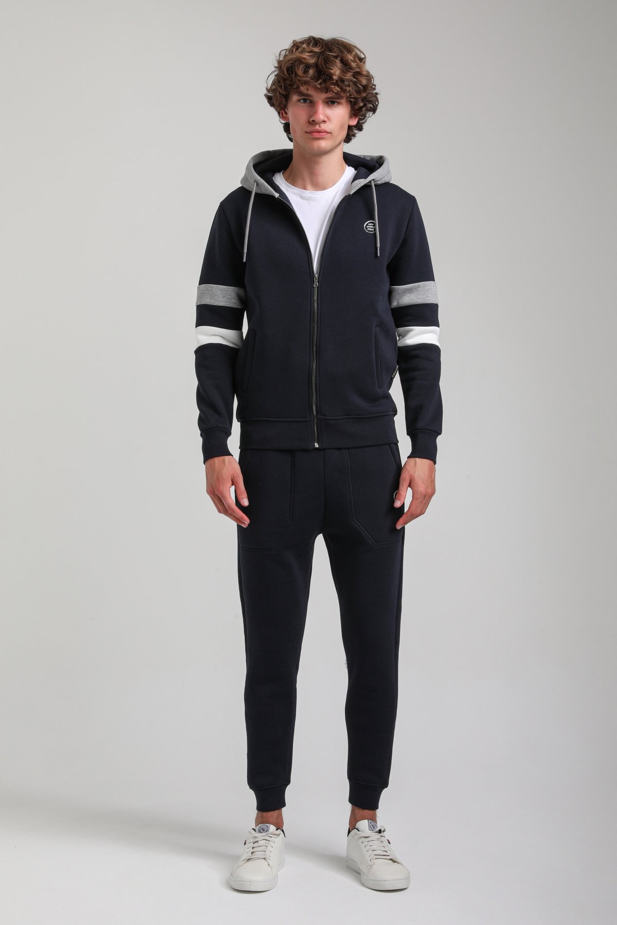 Kapşonlu Ve Fermuarlı Lacivert Slim Fit Full-Zip Sweatshirt 23FWM64068