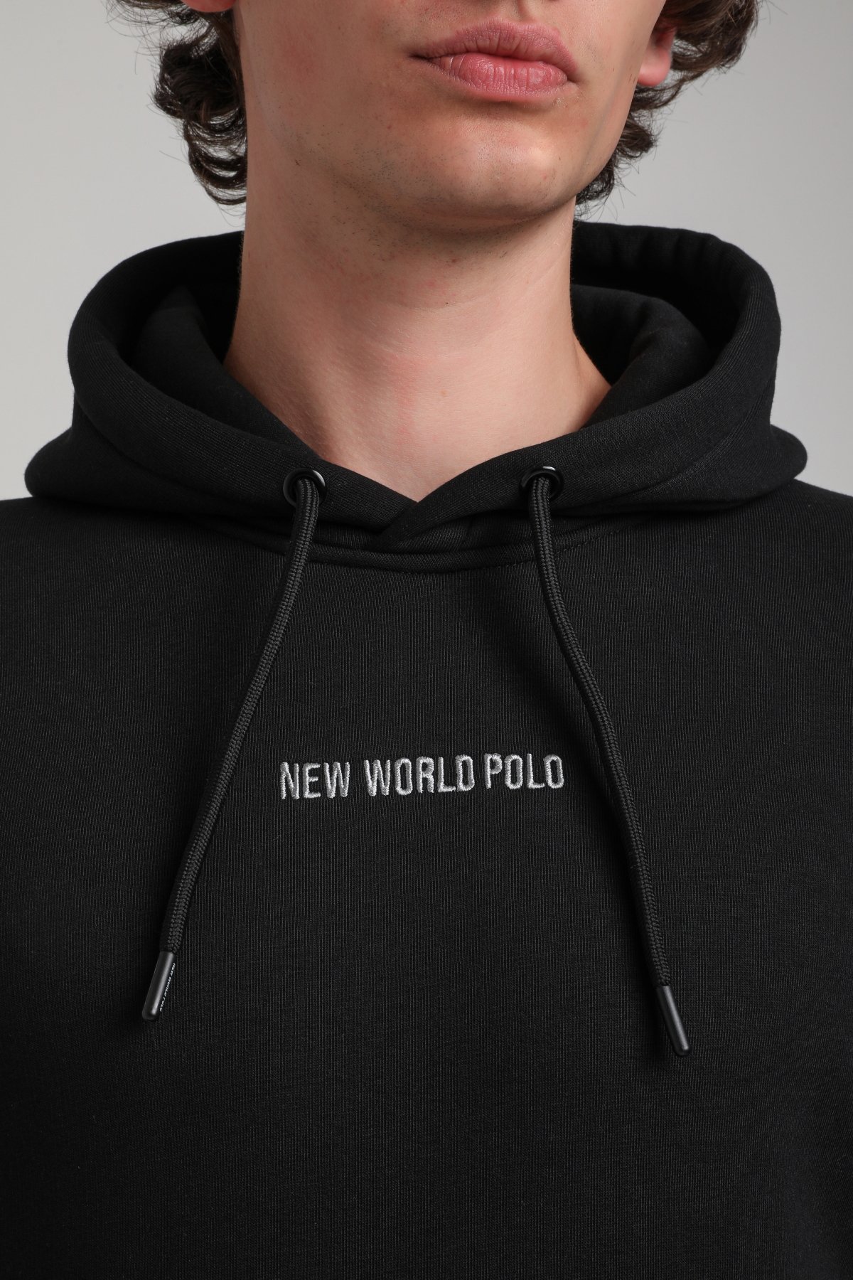 Kapüşonlu Siyah Slim Fit Hoodie 23FWM64044