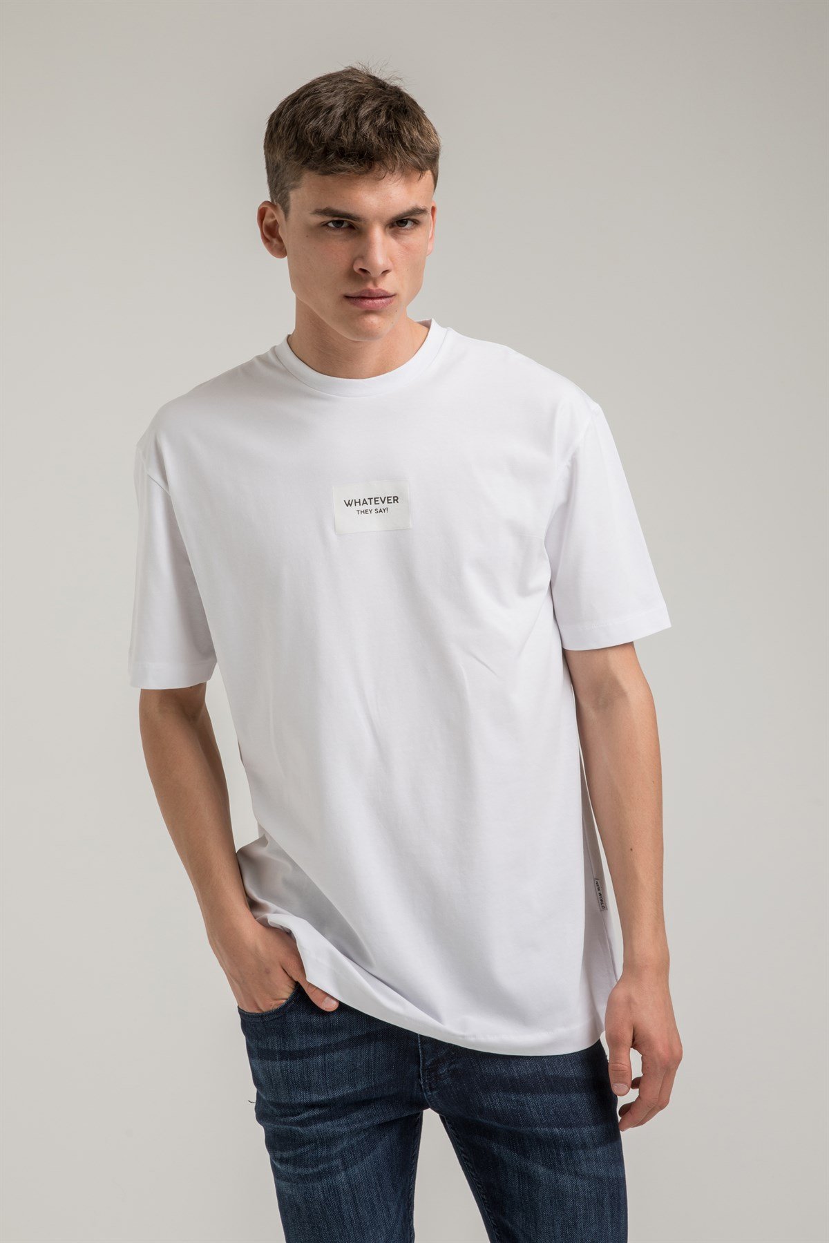 New World Polo Bisiklet Yaka Beyaz Oversize Baskılı T-Shirt 21SSM20231