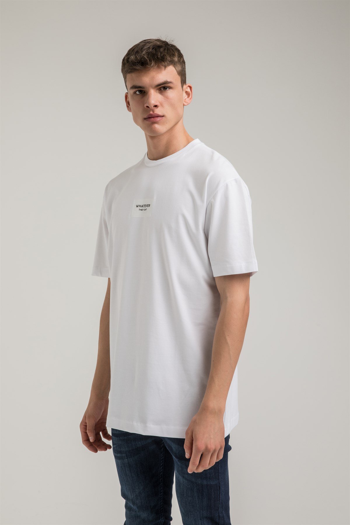 New World Polo Bisiklet Yaka Beyaz Oversize Baskılı T-Shirt 21SSM20231