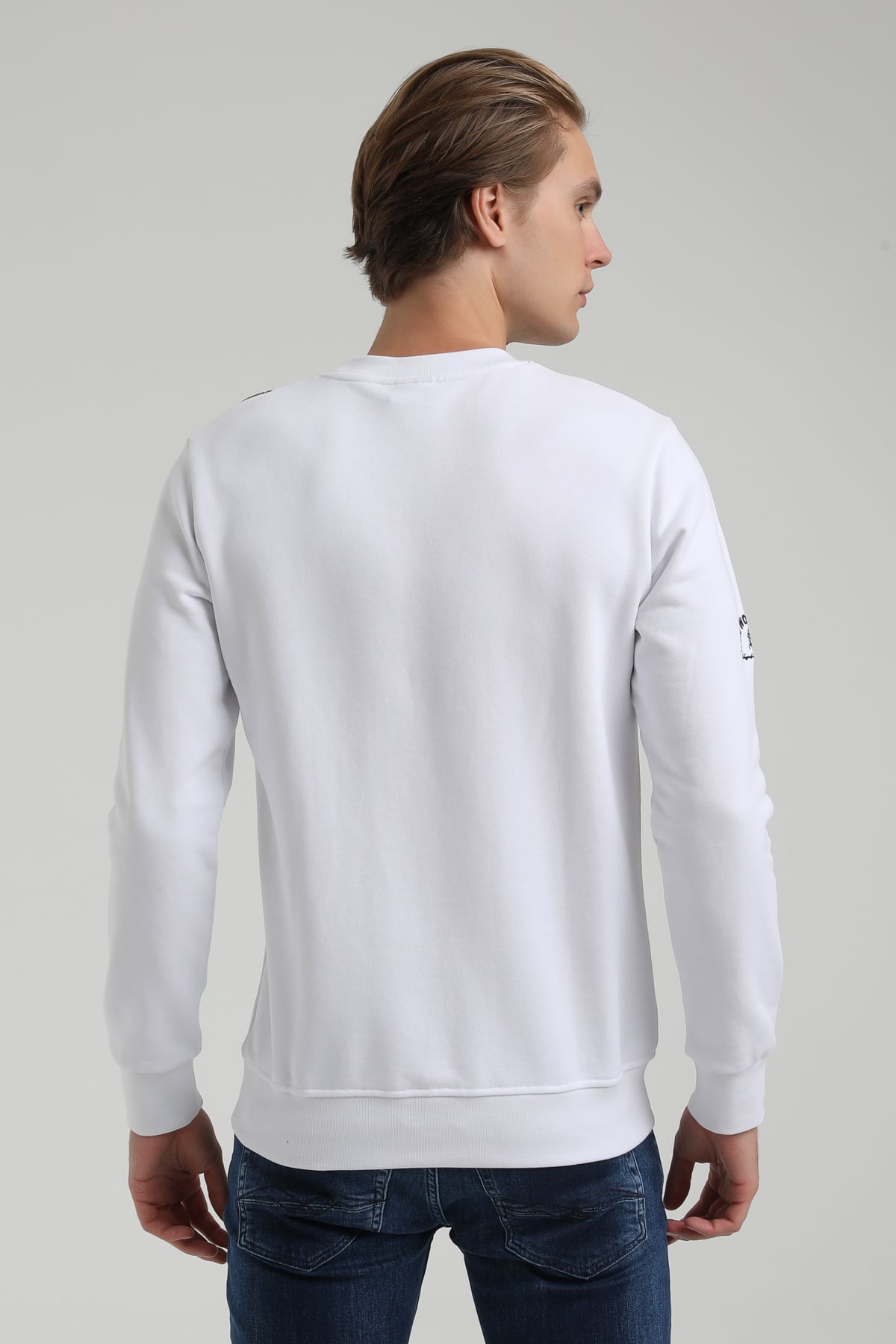 New World Polo Bisiklet Yaka Beyaz Regular Sweatshirt 22FWM60139