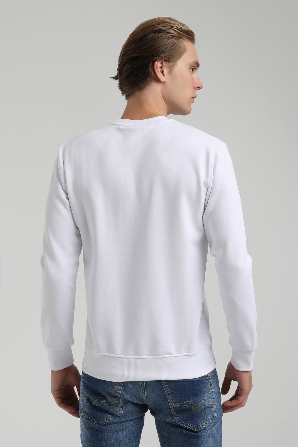 New World Polo Bisiklet Yaka Beyaz Regular Sweatshirt 22FWM60123